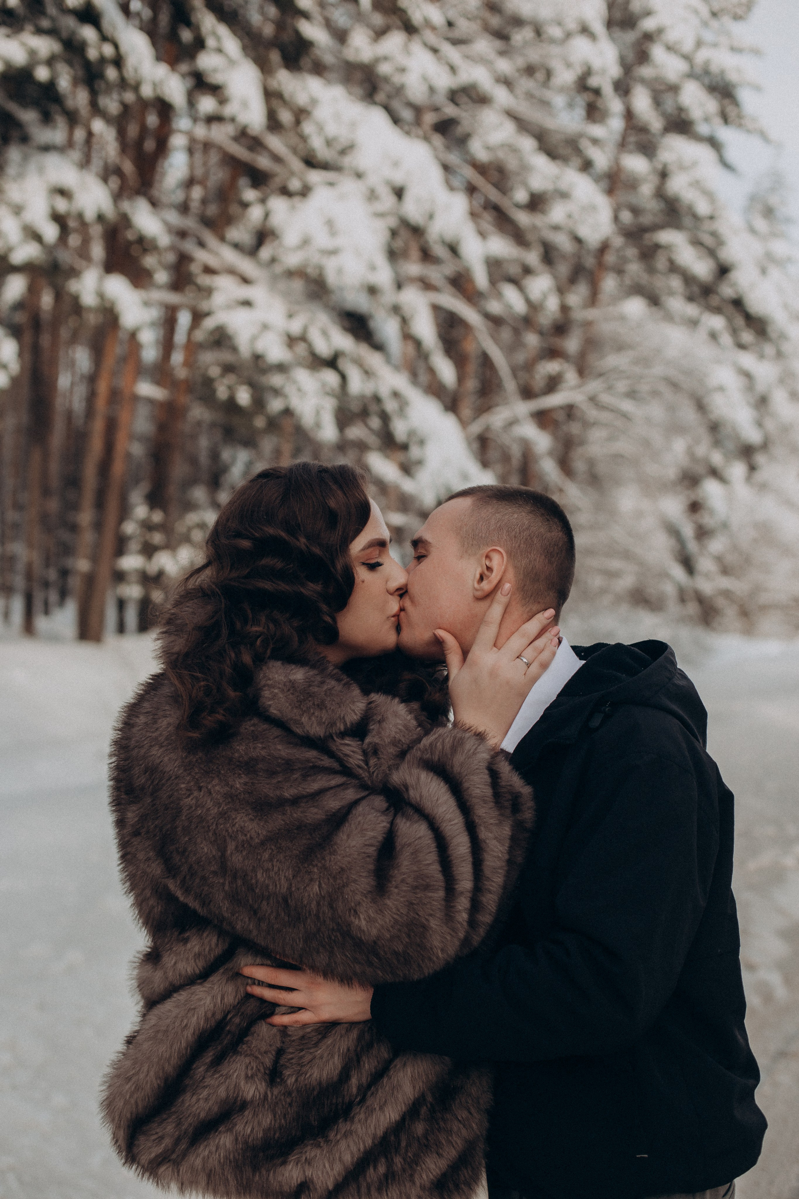 Нежность на фоне искусства. Свадебный фотограф Илья Бринк