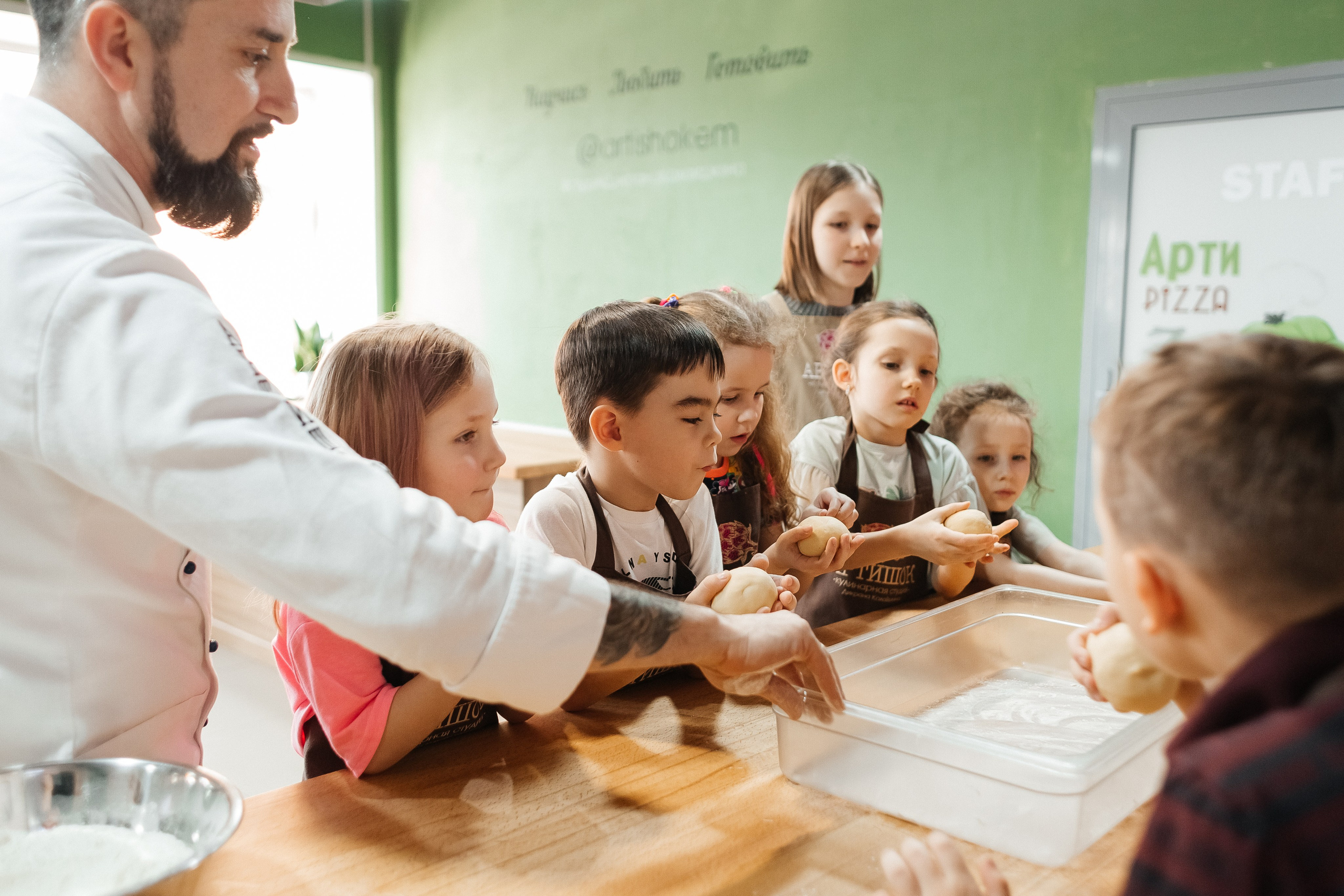 Детский мастер-класс в «АРТиШОК». Фотограф Кемерово | Сергей