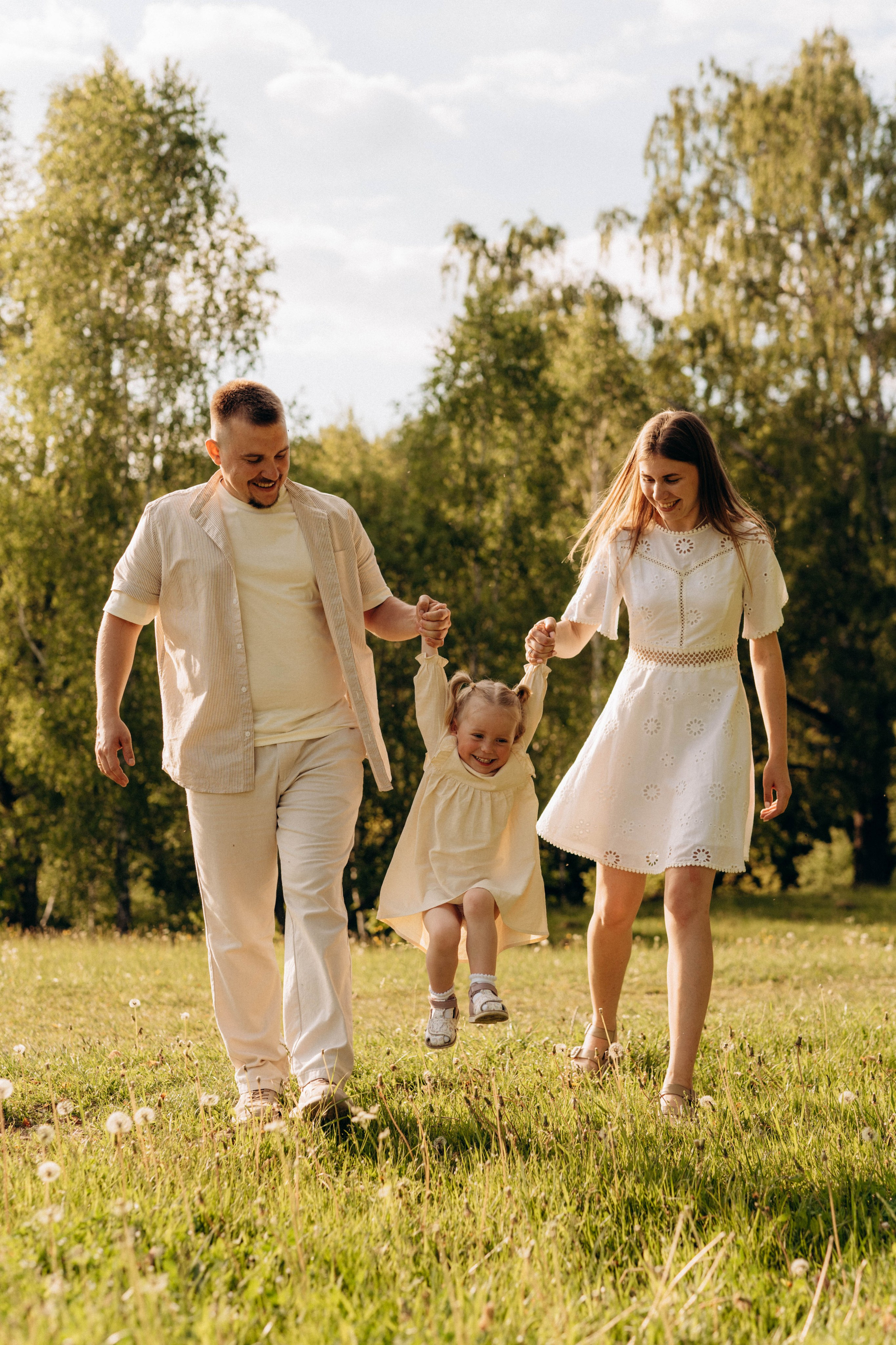 Прогулка Данилы, Алёны и Арины. Свадебный и семейный фотограф в Калуге Анна Киреева