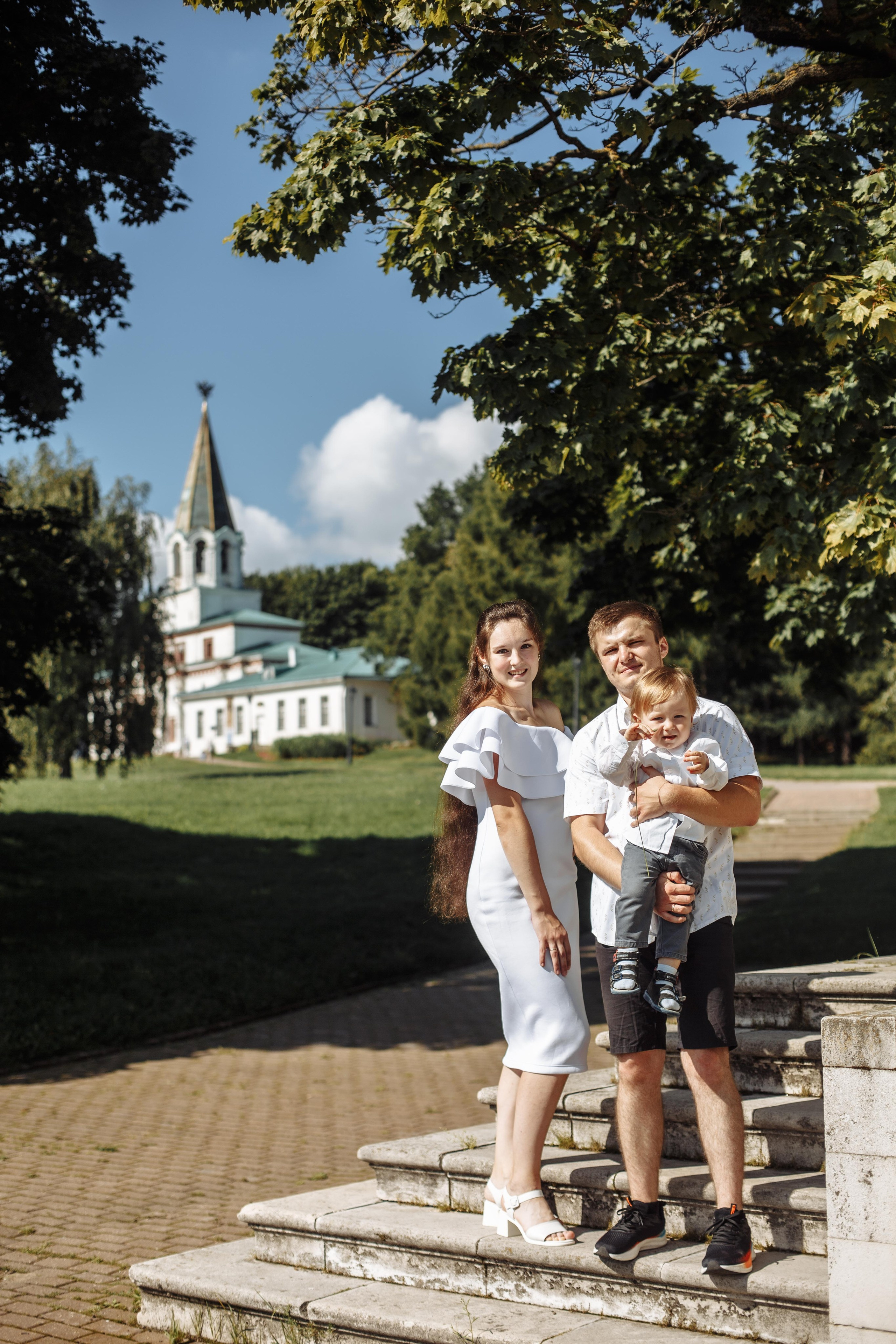 Семейная фотосессия или Love Story в парке Коломенское до свадьбы или на годовщину