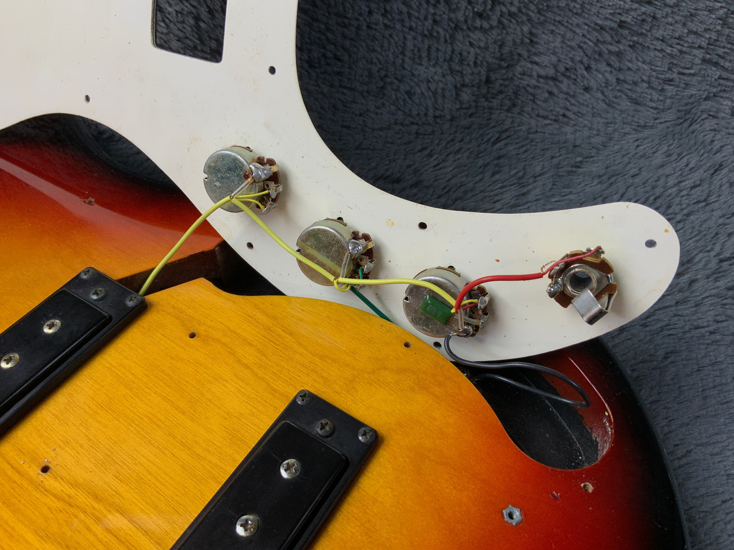 Yamaha SB-55 Super Bass