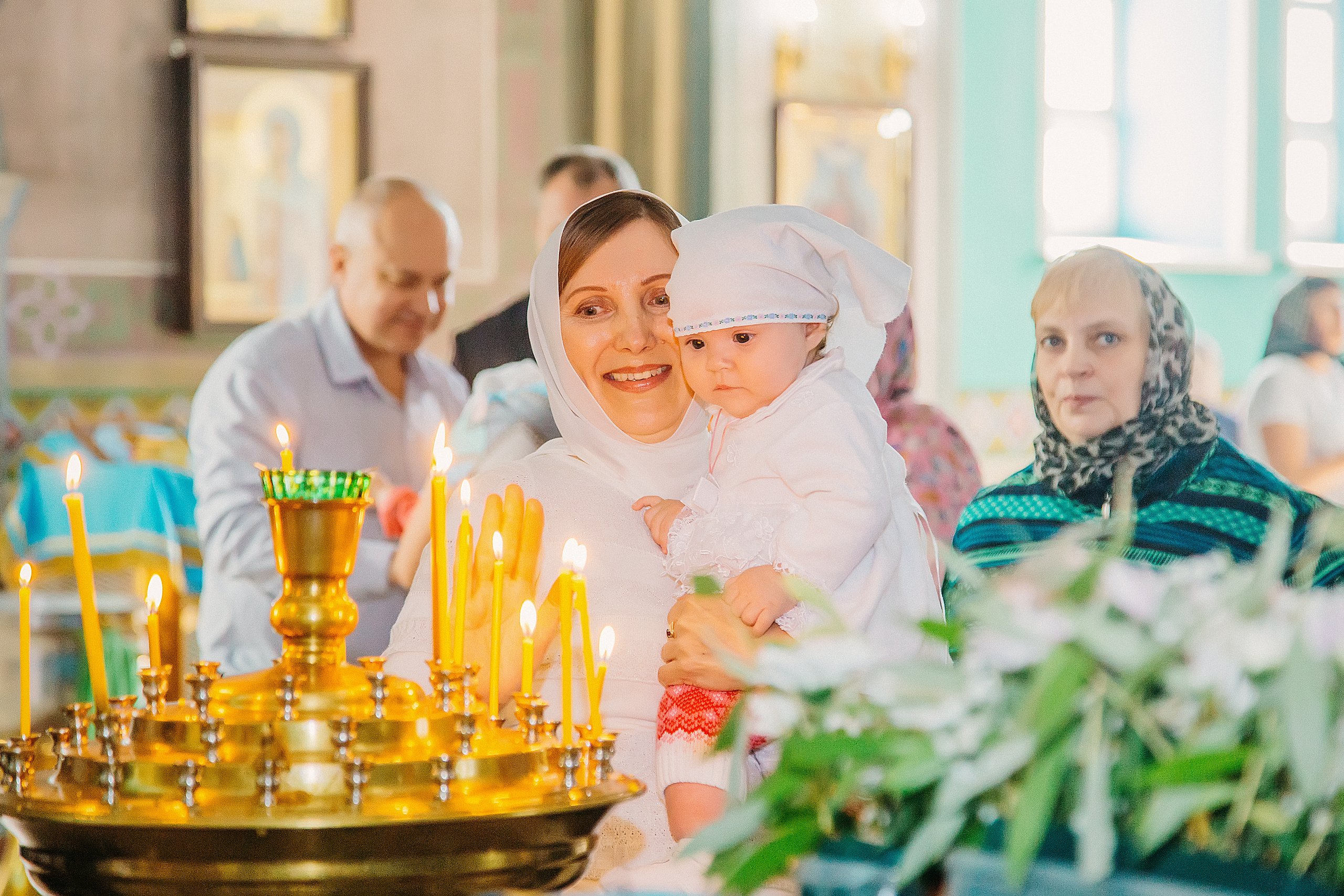 Крещение Ксении. Храм Иконы Божией Матери и всех скорбящих радость. Семейный фотограф Анастасия Шайхутдинова