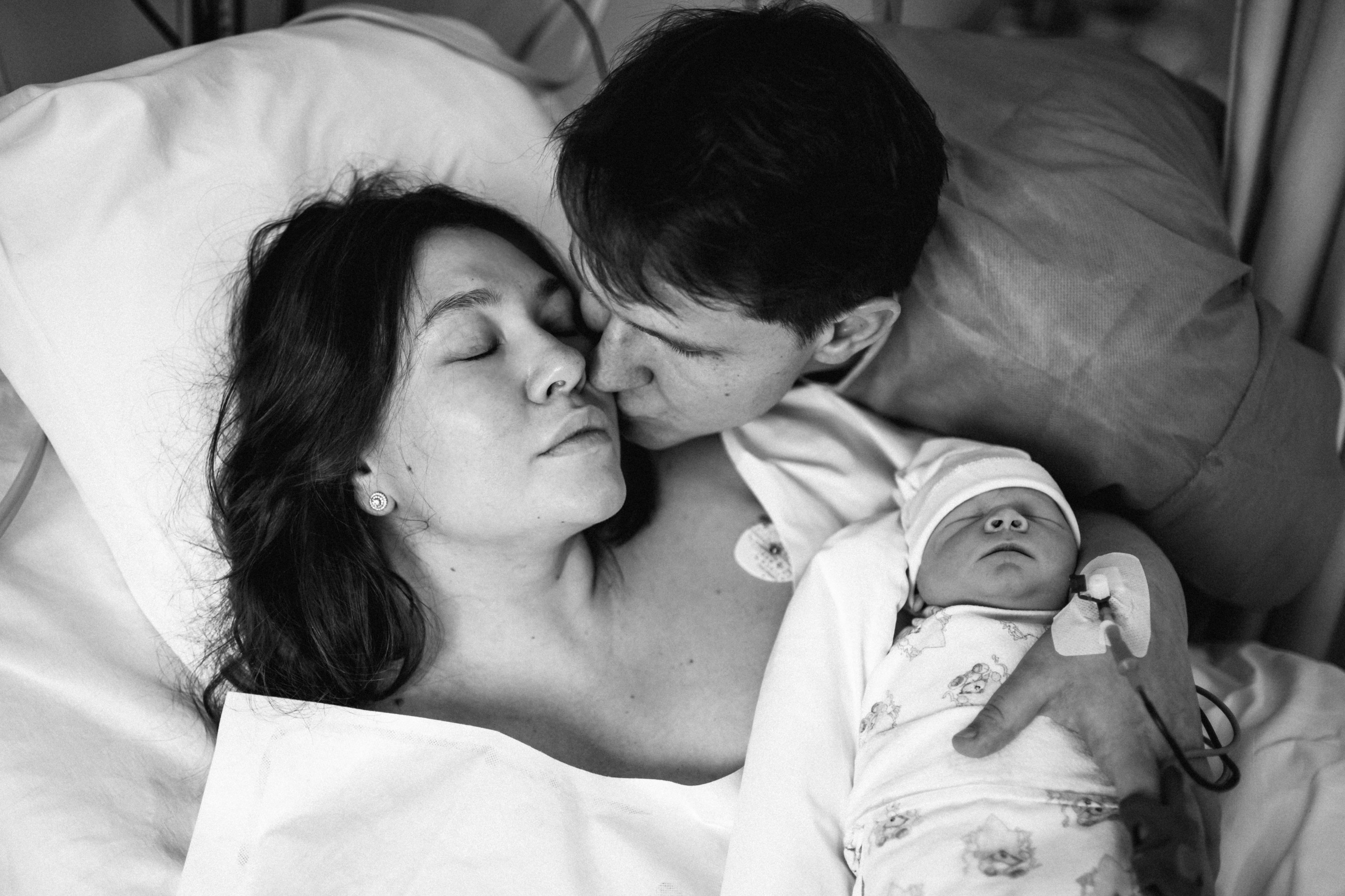 Съемка родов ЧБ. Фотограф и видеограф на роды в Москве Подшивалова Полина