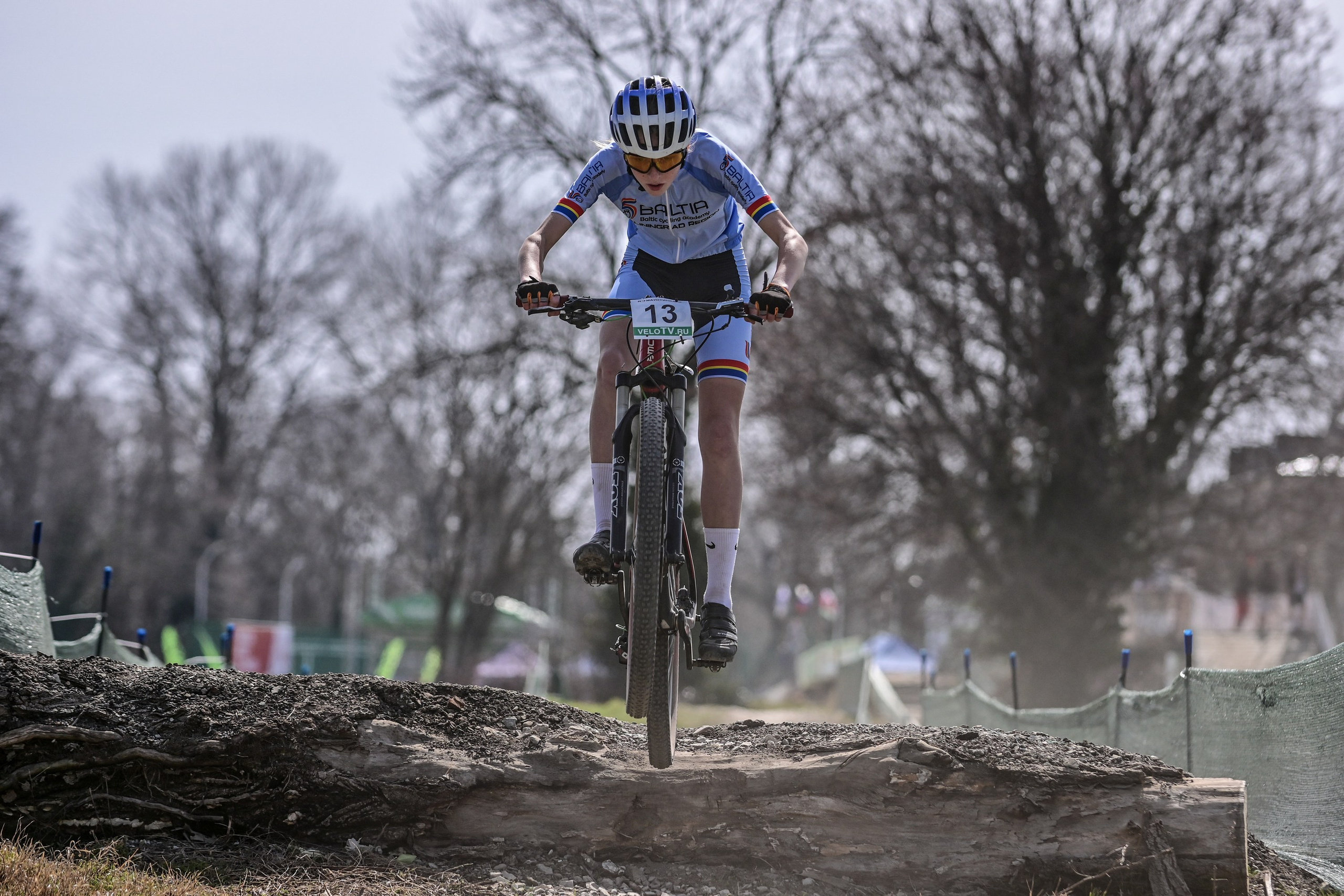 Маунтинбайк, кросс-кантри в Архипо-Осиповке 16 марта 2025. Спортивный фотограф, фотожурналист Павел Ларькин