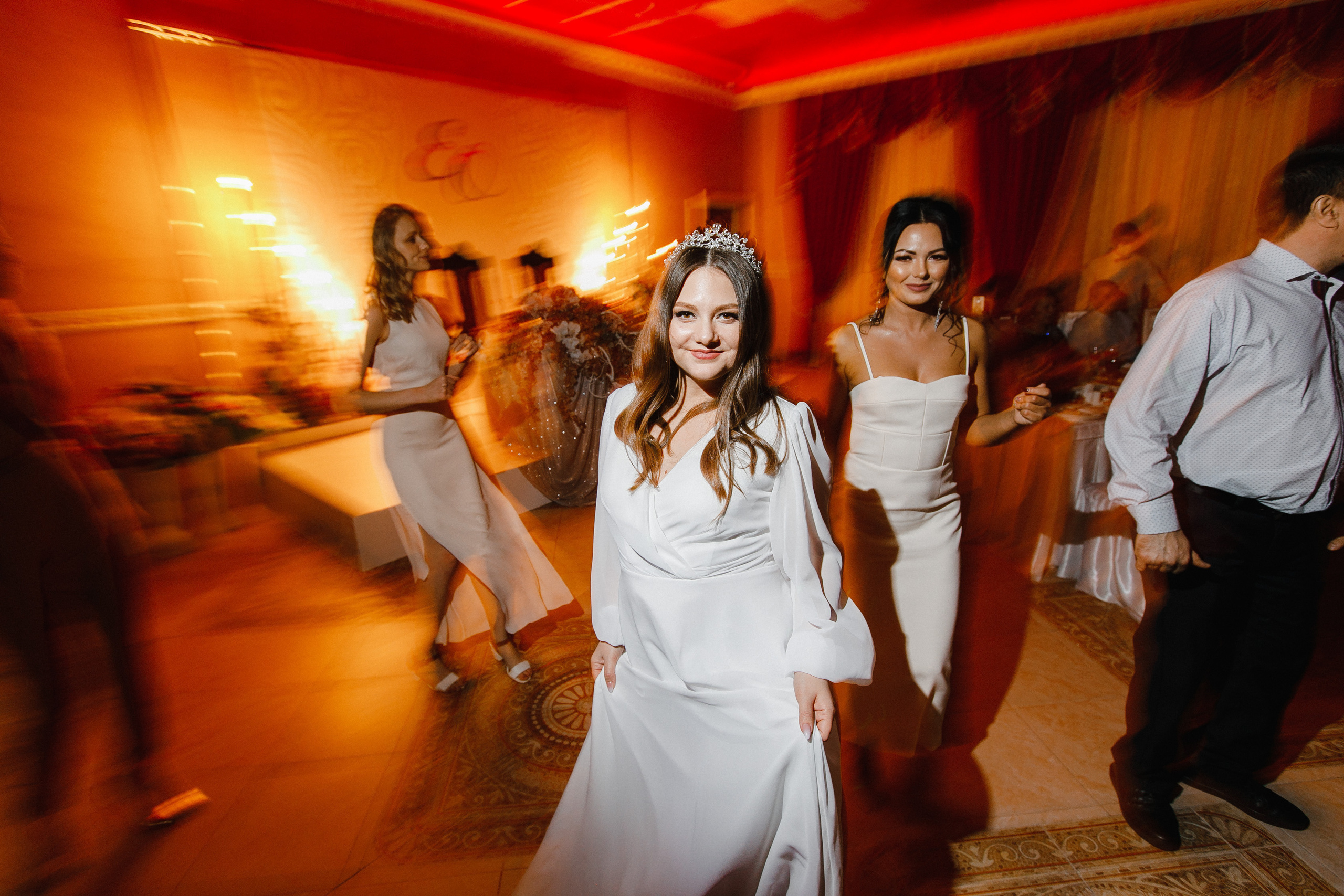 Оля + Женя. Роман Урумбаев фотограф Нижневартовск