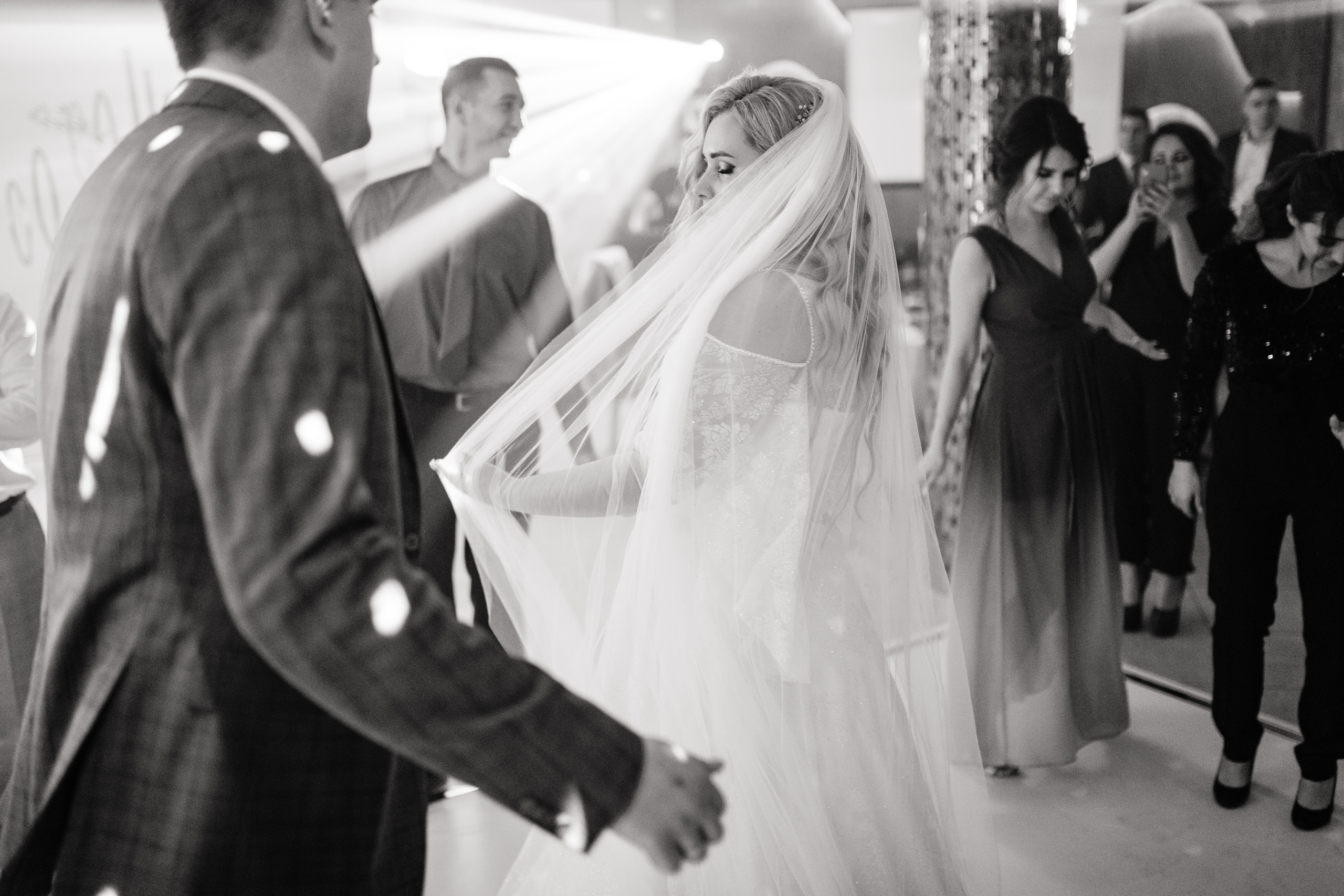 Арина + Владимир. Роман Урумбаев фотограф Нижневартовск