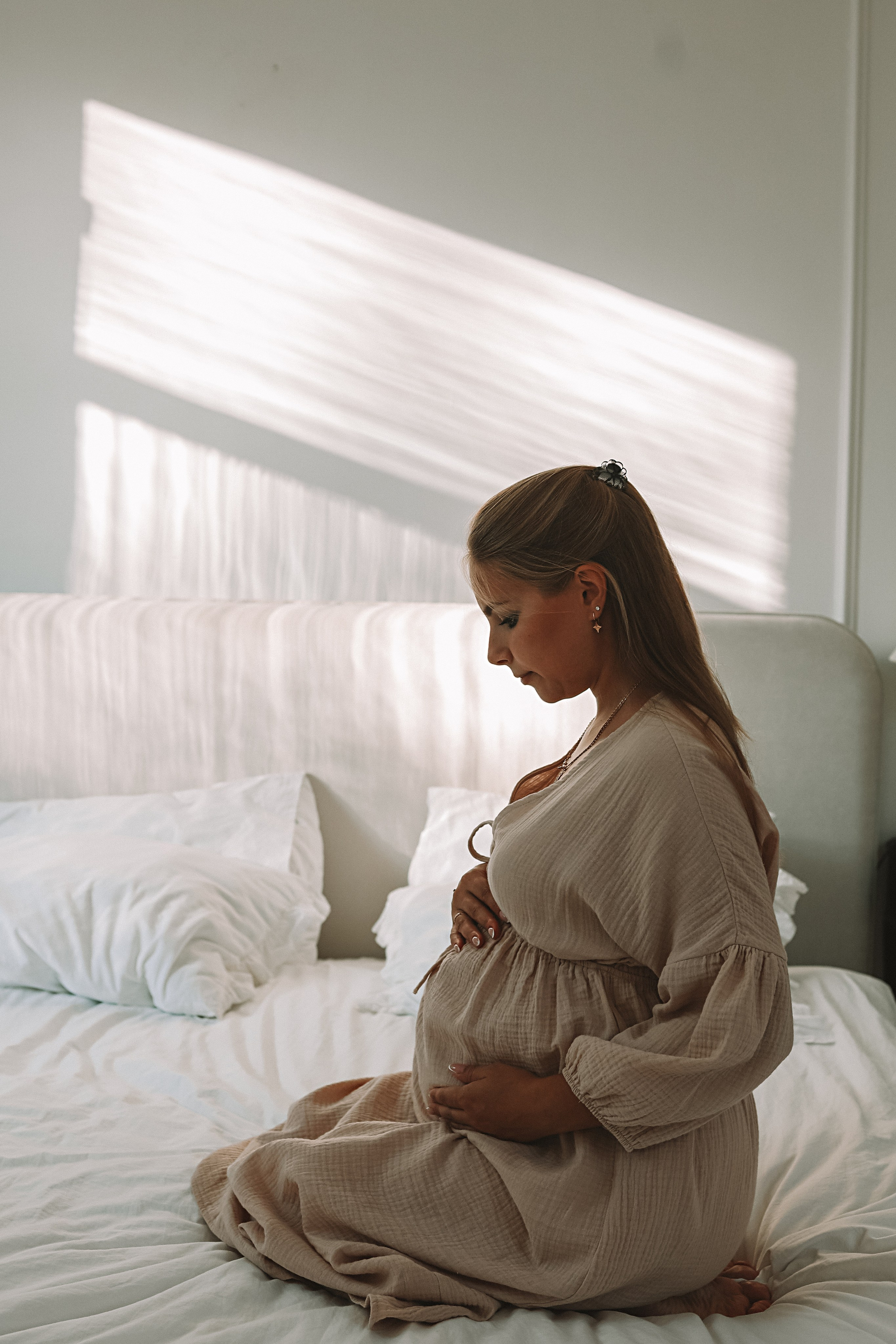 Квартира (беременность). Семейный фотограф Тюмень, фотограф на роды Салмина Мария