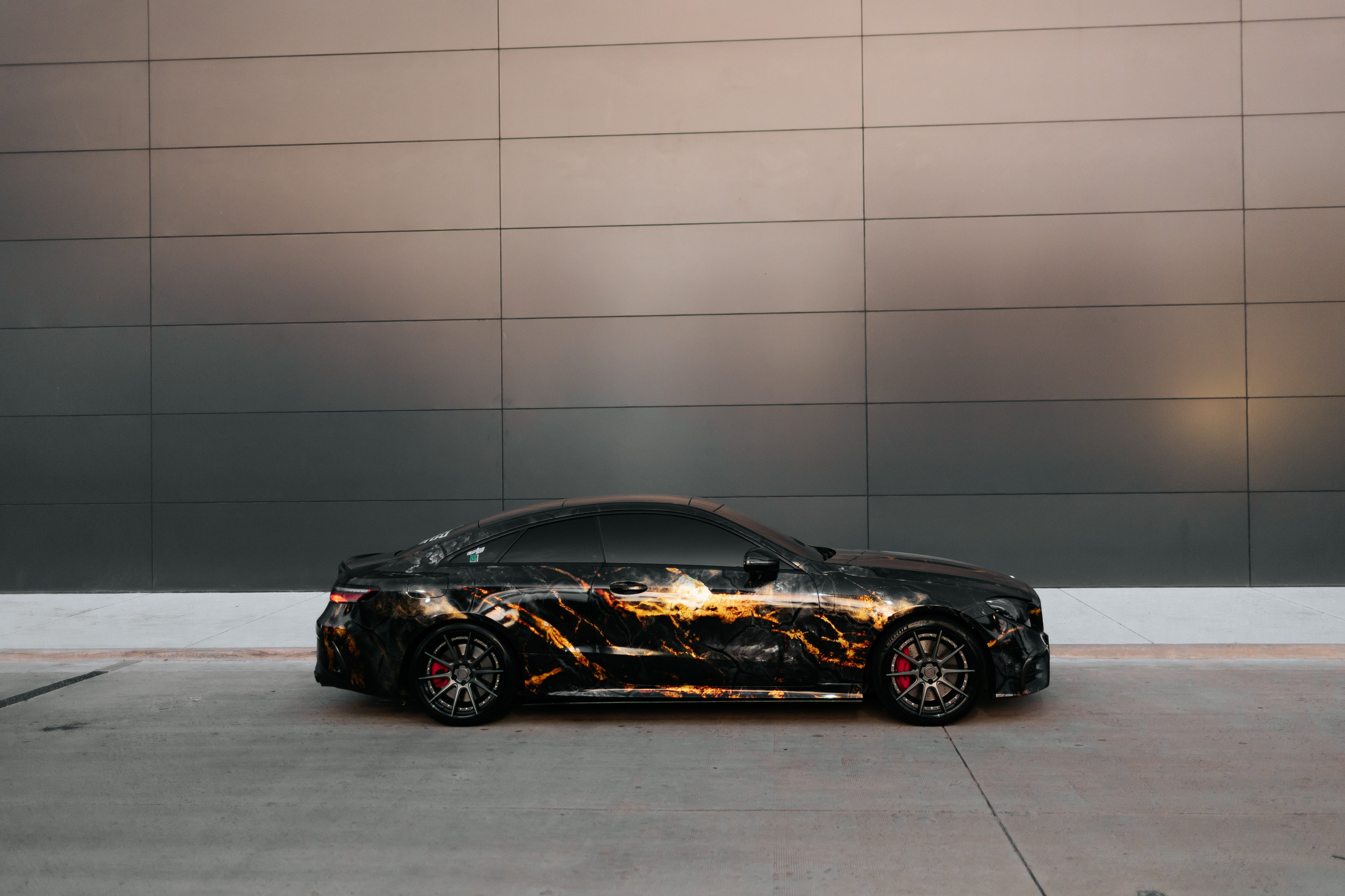 Mercedes Benz E 53. Фотограф в на Пхукете Сергей Войлоков