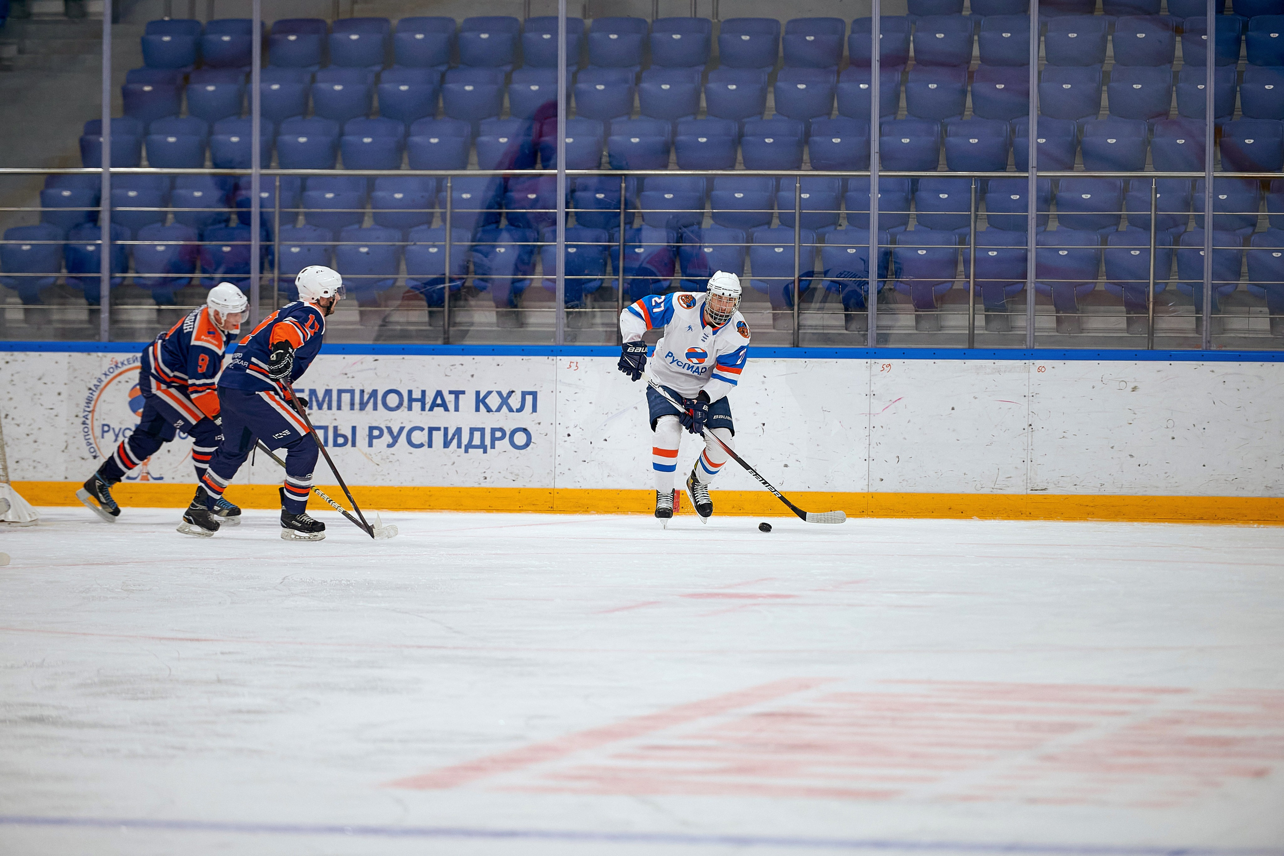 Портфолио репортажной фотосъёмки: Кристалл арена — Хоккей — РусГидро. Фотограф Яковлев Роман — Красноярск