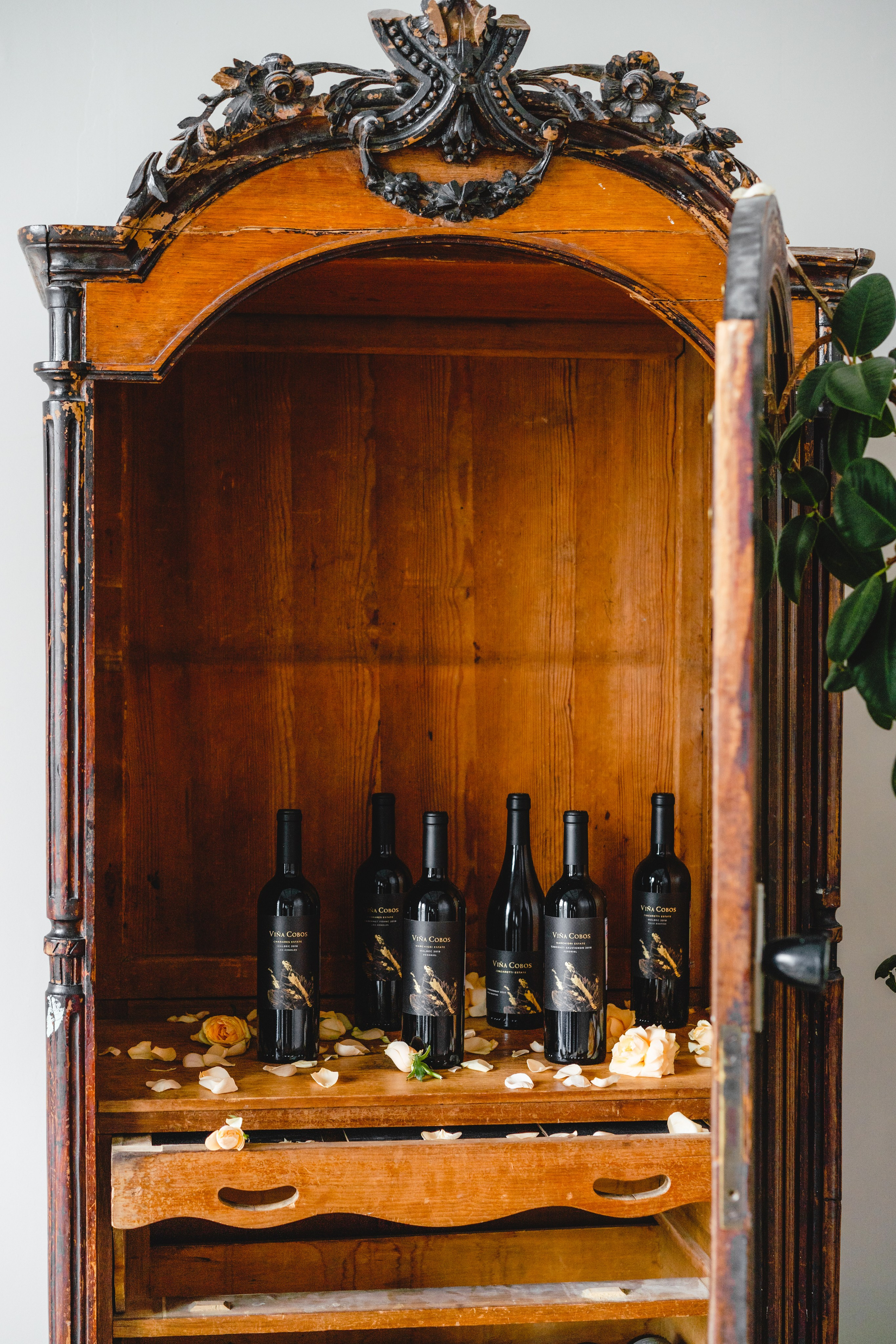 AST Wine. Аксёнова Оля — сет-дизайнер, художник-постановщик, Москва