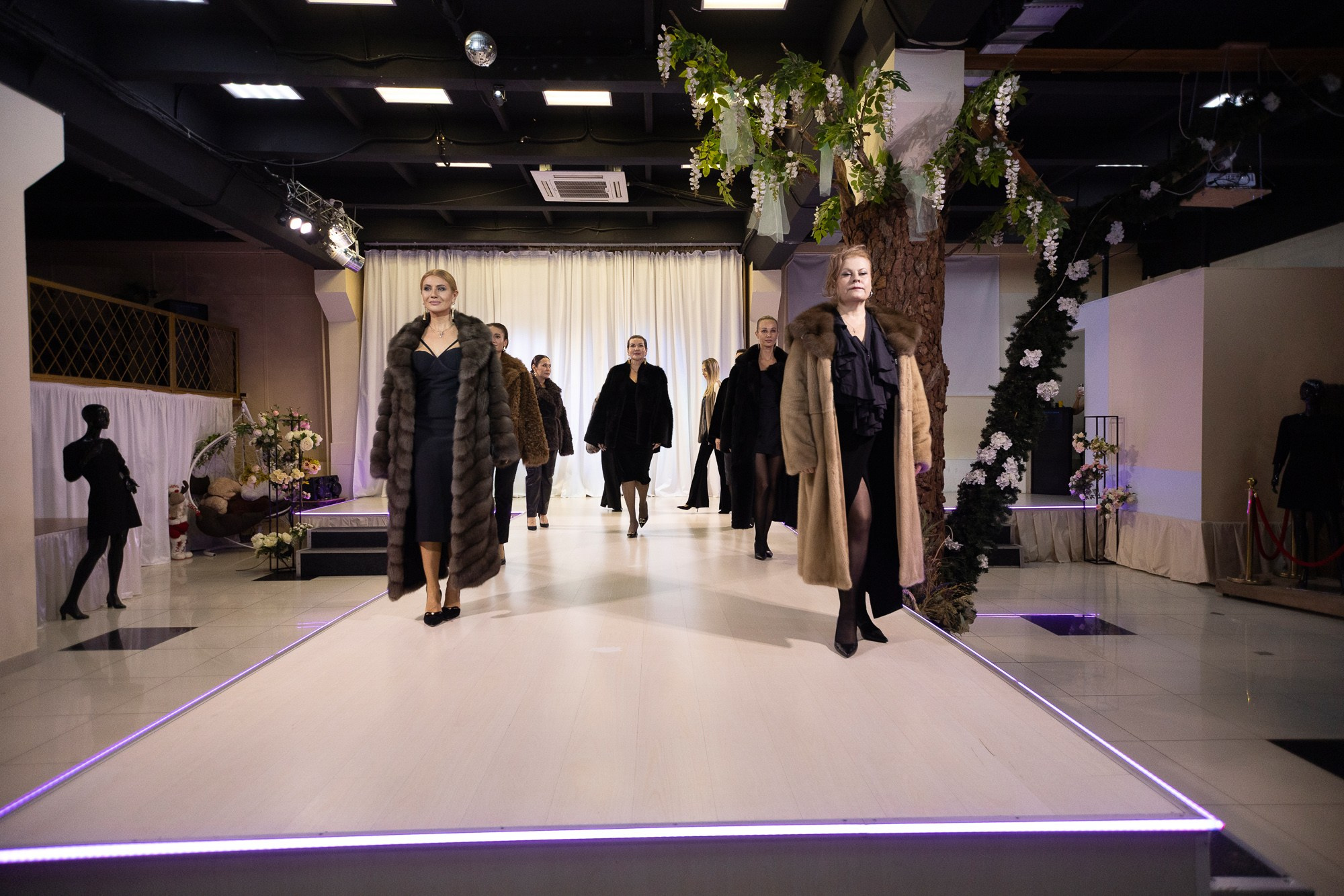 Показ моды Mexa Shop. Andrey Pospelove. Фотограф в Саратове