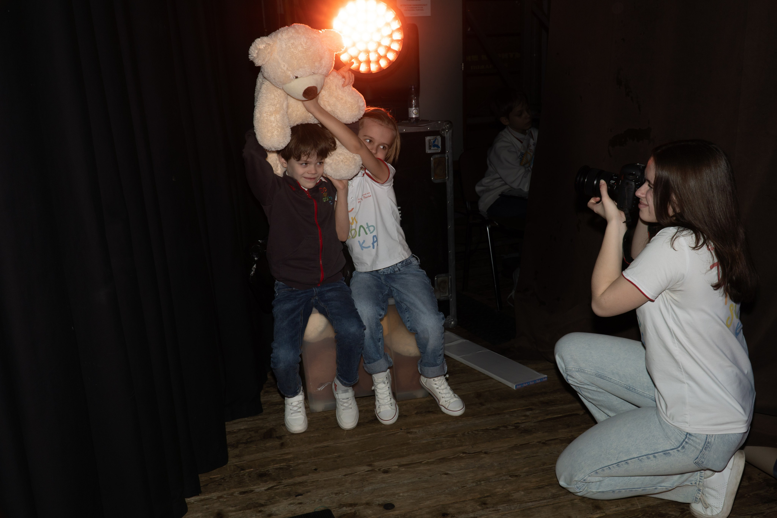 Съёмка концерта для Домисольки, большой концертный зал Космос. «Студия DRONAVT`s» — видеосъёмка и фотография г. Москва