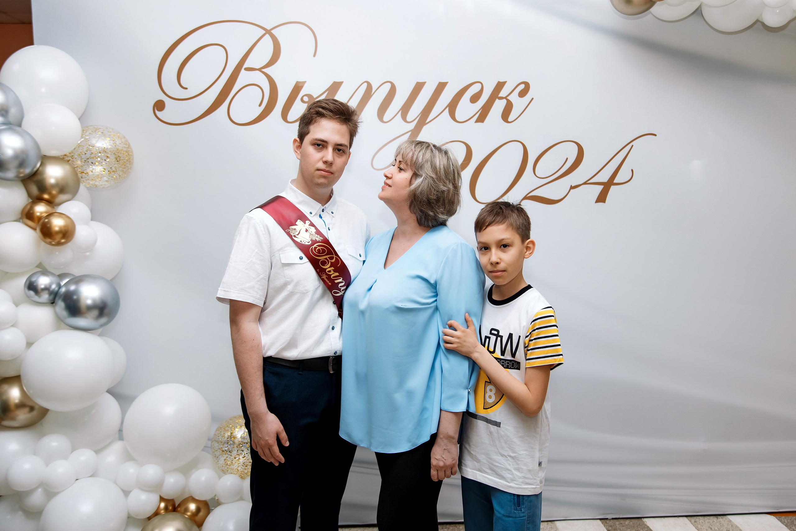 11 класс Последний звонок. Фотограф Любовь Корниенко, Примоский край