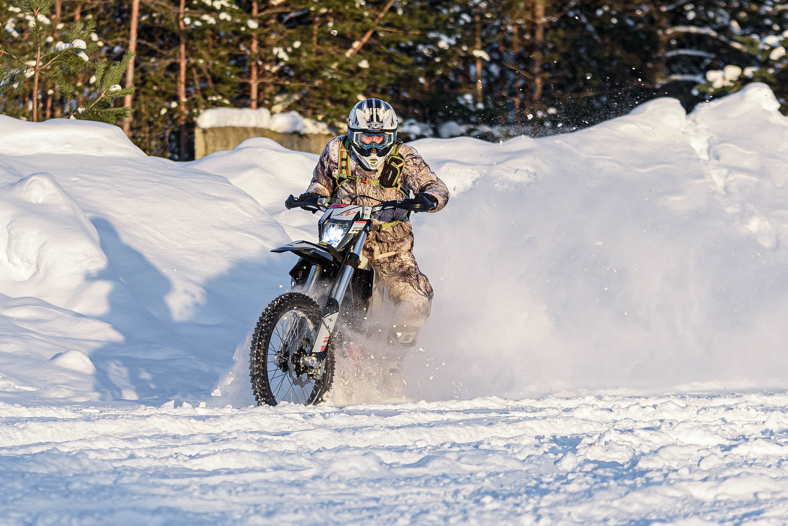 Дима. Зимний прохват. Мотофотограф в Нижнем Новгороде Динара Зуйкова