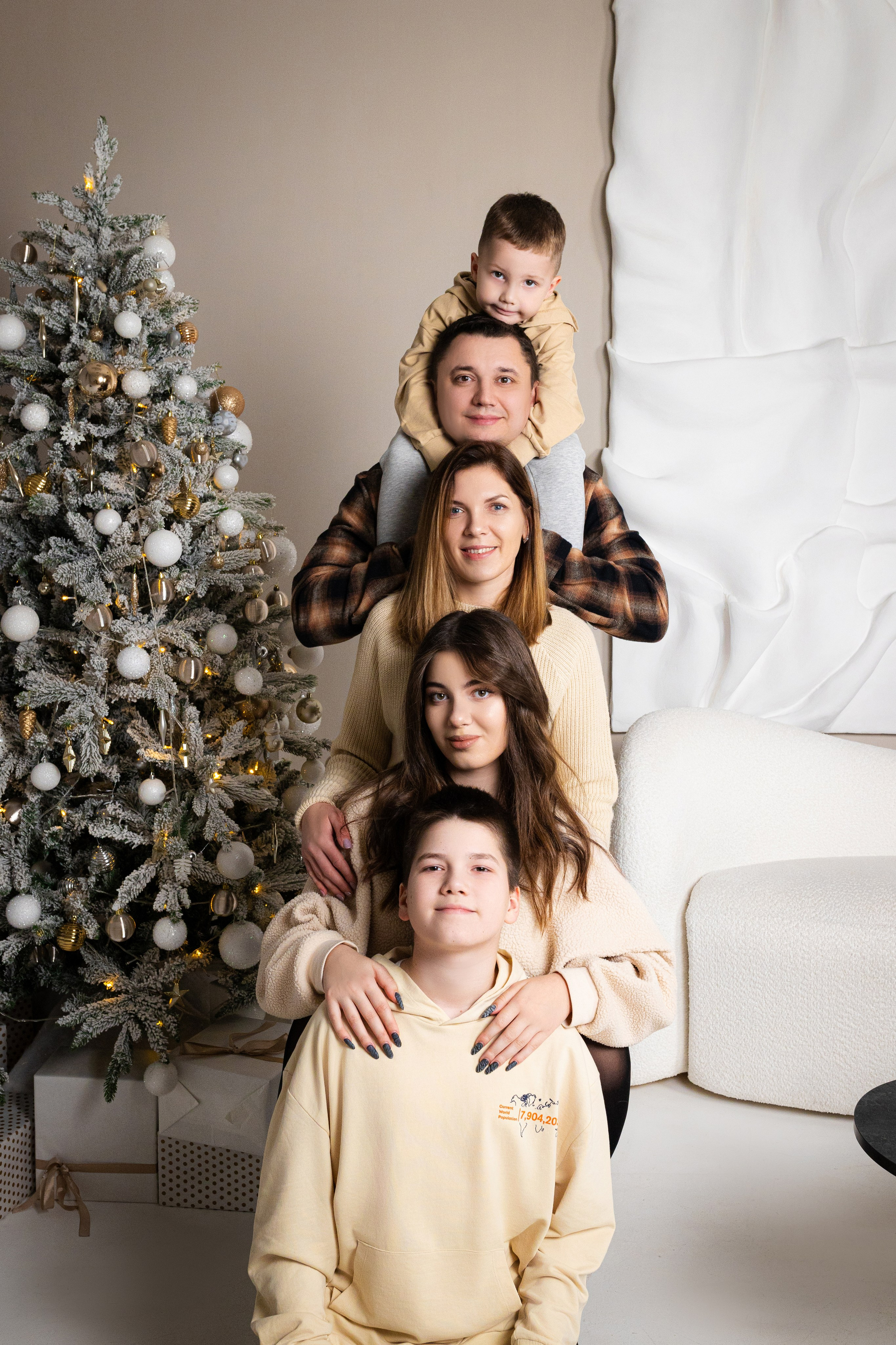 Наталья, Владимир, Лера, Матвей и Тимур. Фотограф ВИКА МЕДУЗА