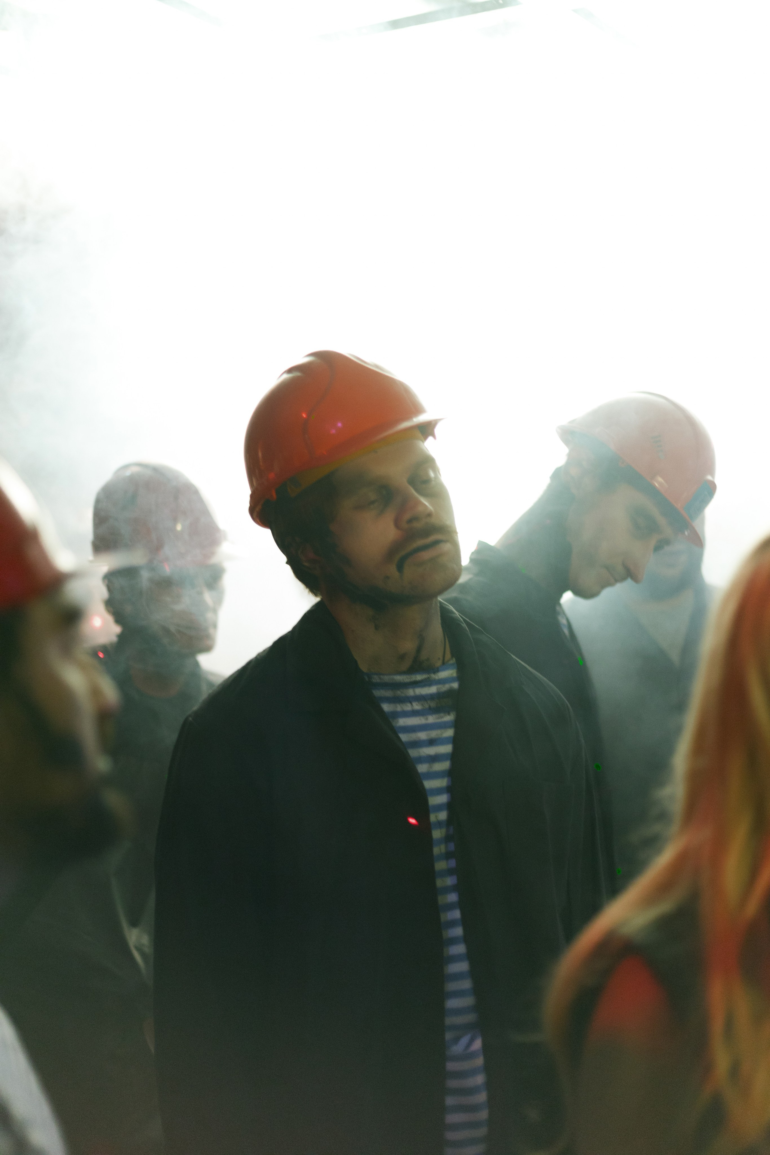 Бэкстейдж со съёмок фильма «Третья смена». Фотограф Александр Закадычный | Таганрог