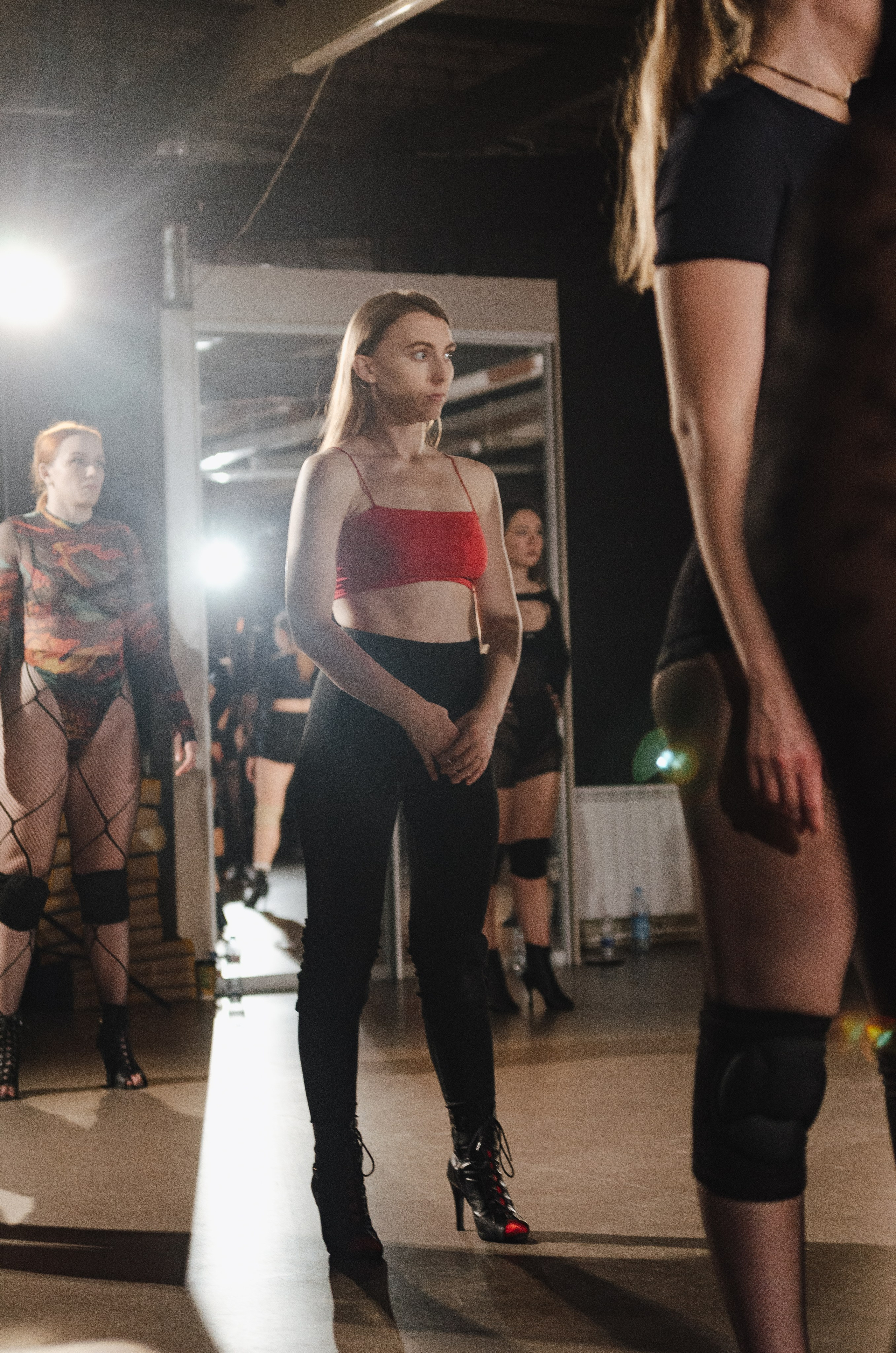 Мастер-классы по High Heels/Girly hip-hop от Оксаны ATTA. Денисова Аля — фотограф для парных съемок и индивидуальных историй в Барнауле