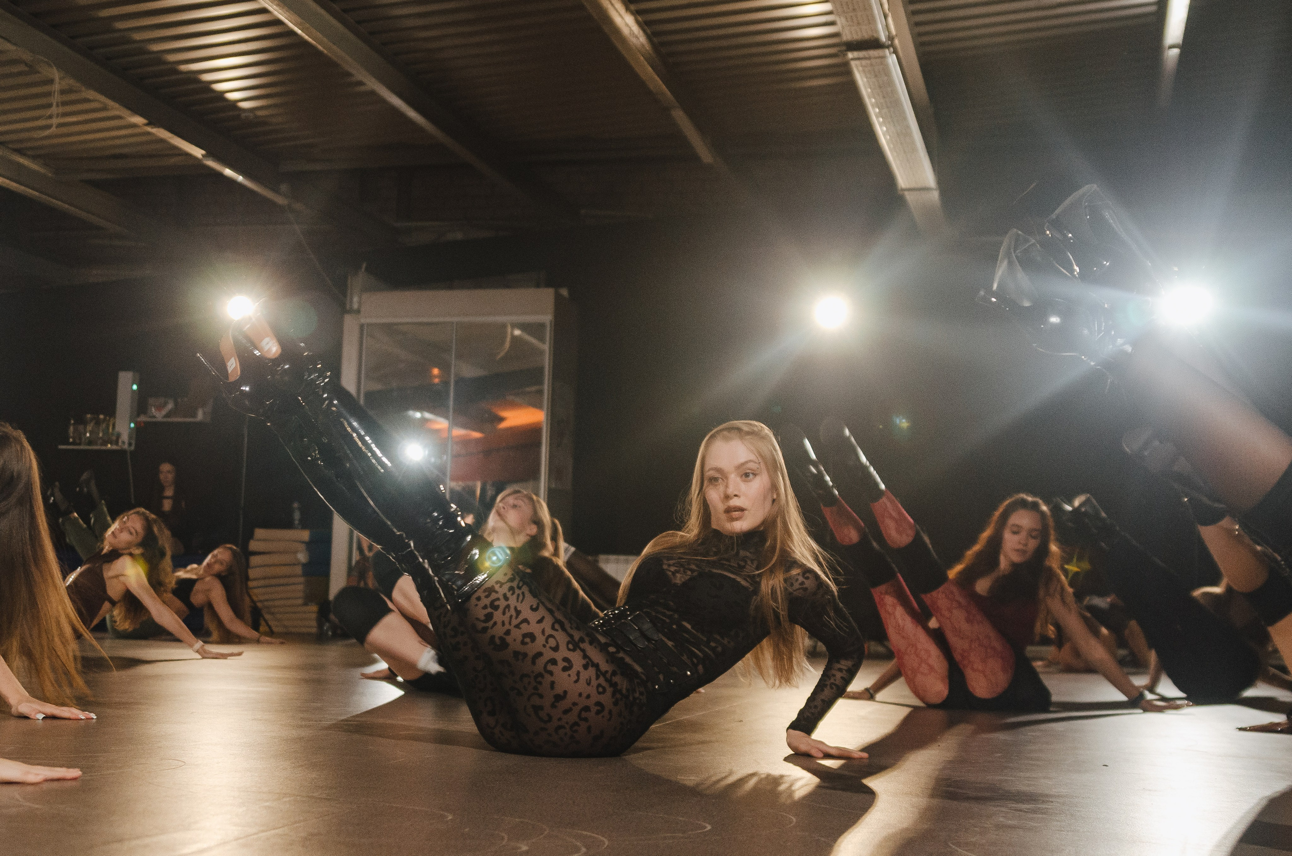 Мастер-классы по High Heels/Girly hip-hop от Оксаны ATTA. Денисова Аля — фотограф для парных съемок и индивидуальных историй в Барнауле