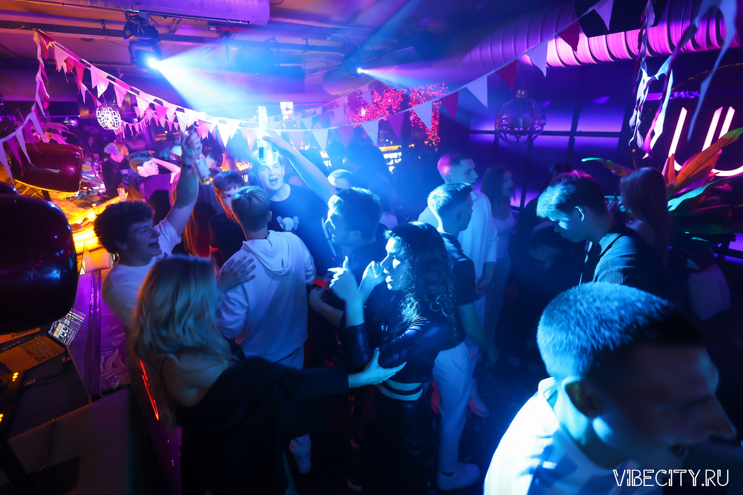 DOUBLE U. VIBECITY.RU Вайб Сити Ру Фоторепортажи Фотоотчеты Калининград