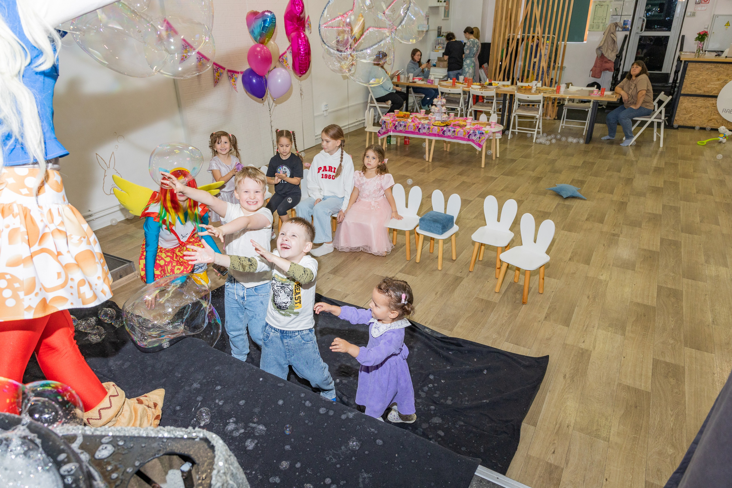 День Рождение Есении в Rabbit Holl. Выпускные альбомы во Владивостоке