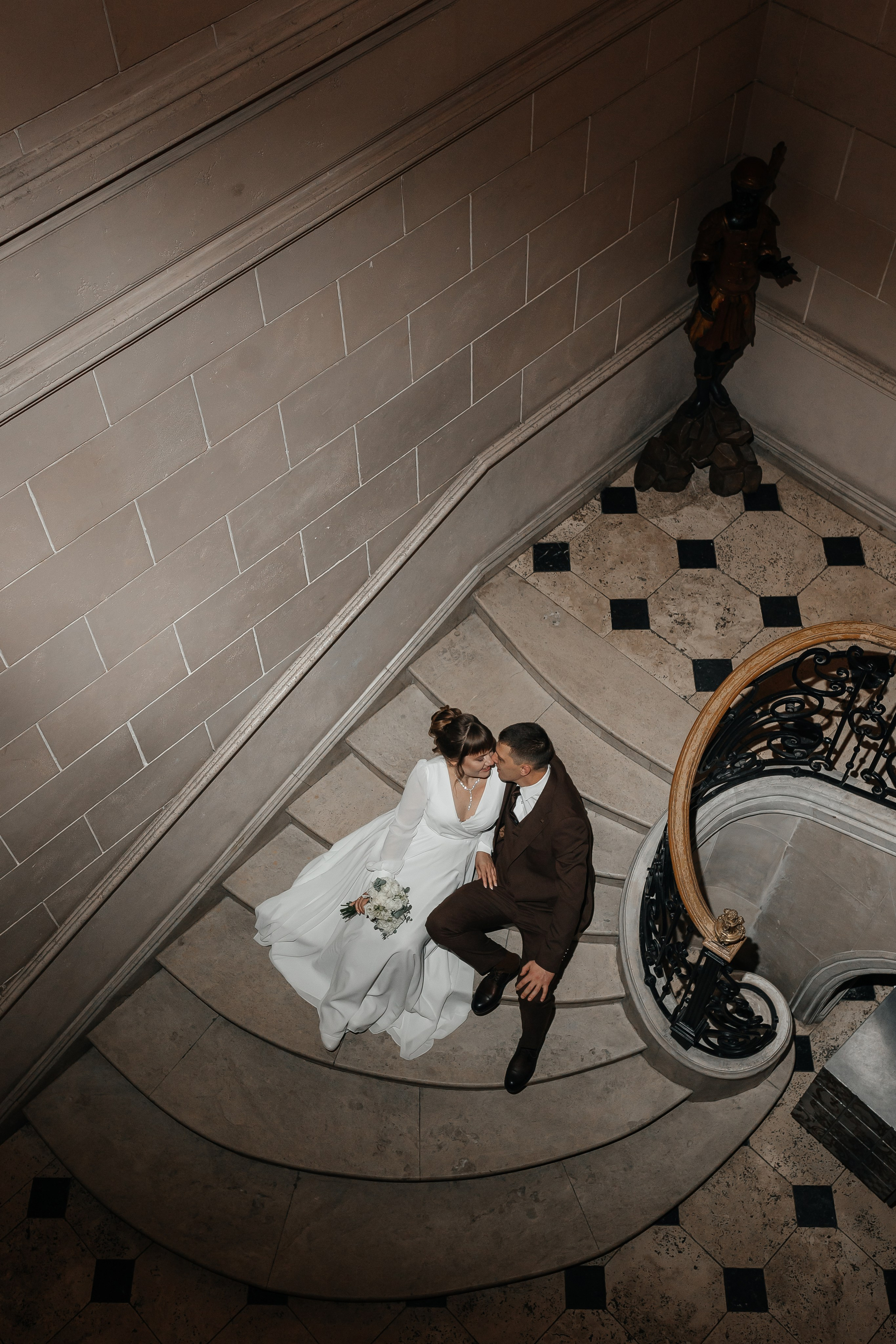 Свадебная фотосессия в ресторане Турандот. Свадебный фотограф в Москве Дарья Олендарёва