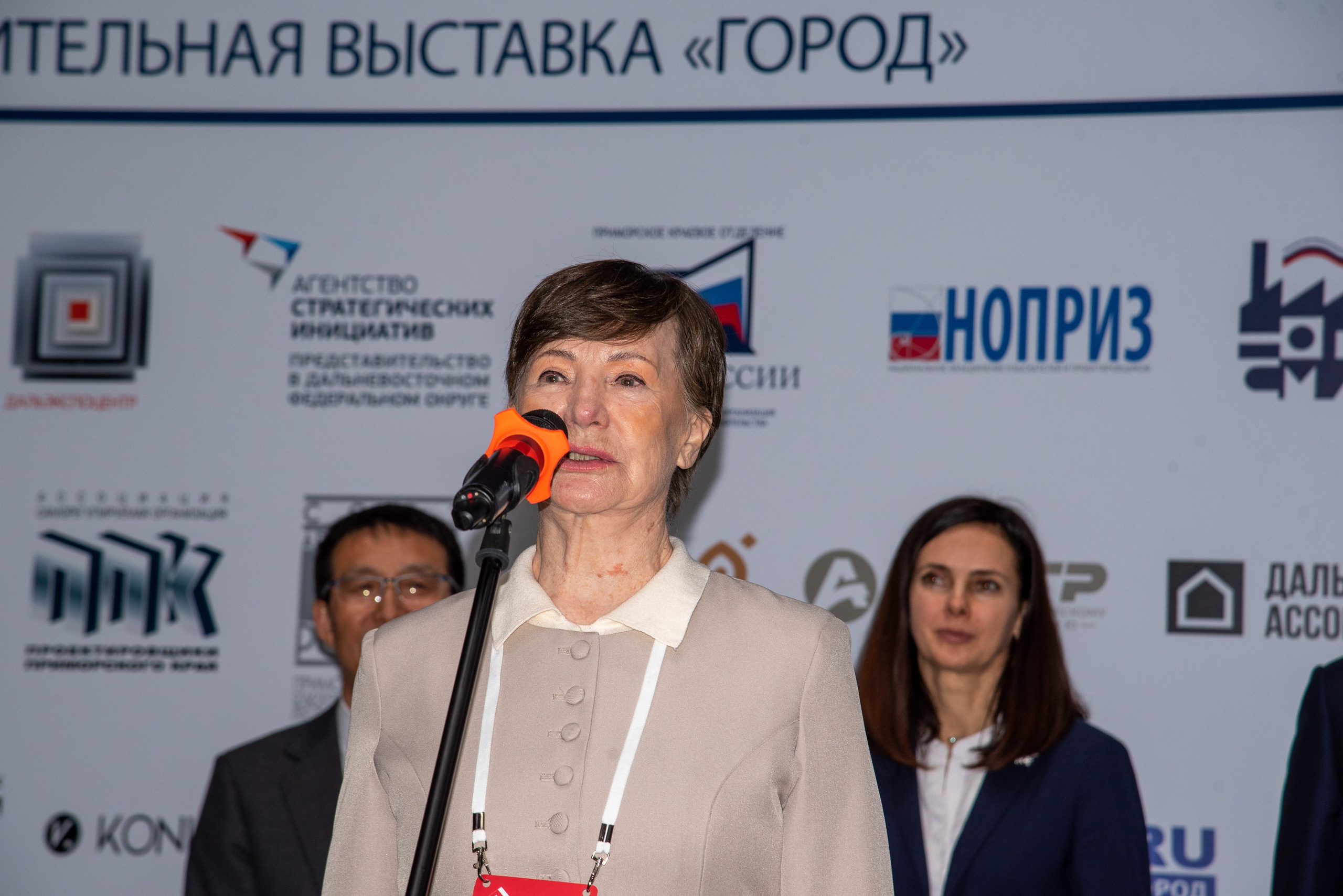 32-я строительная выставка. Семейный и свадебный фотограф во Владивостоке Солопчук Властелина