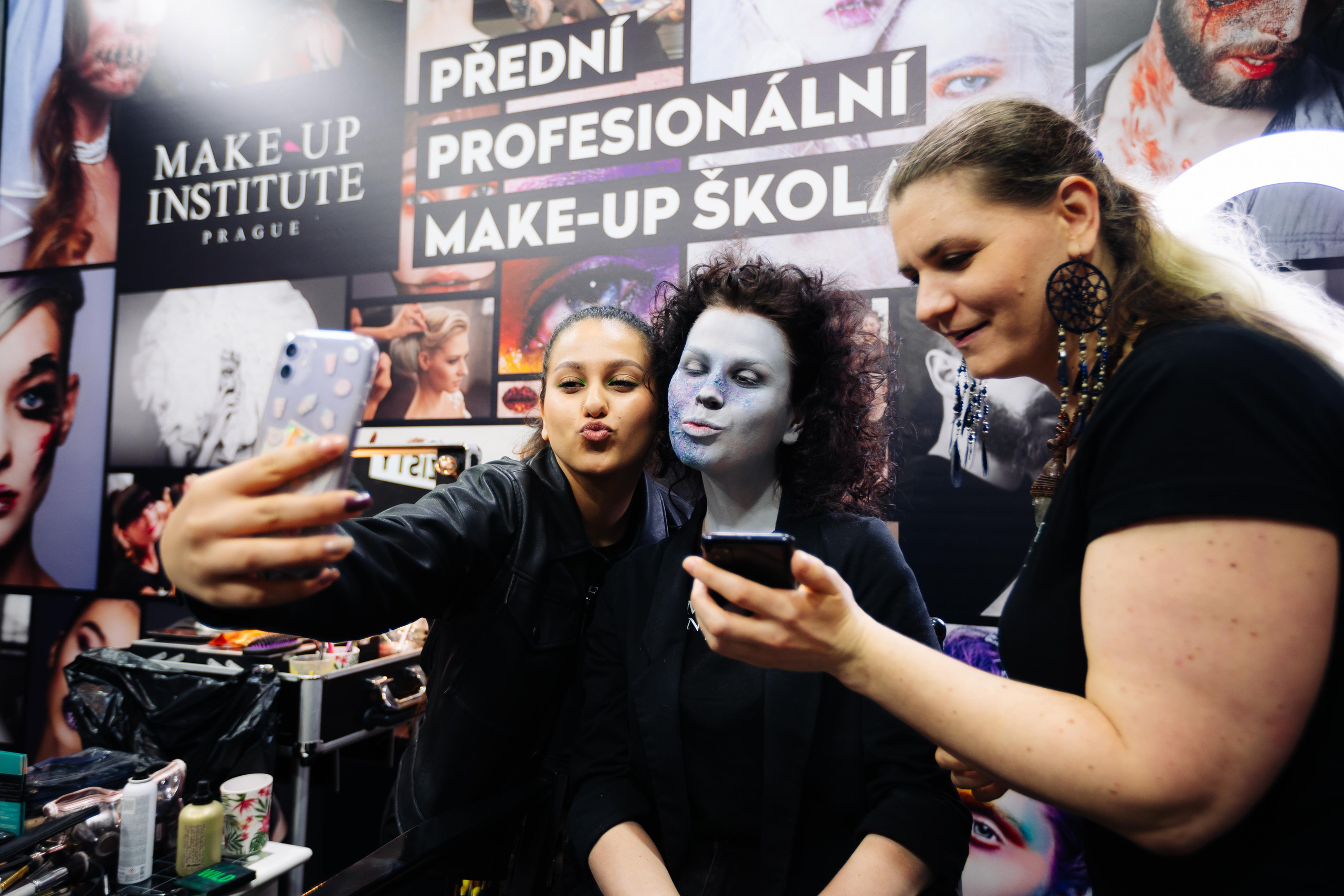 Make Up Institute x/ Paese Cosmetics | PWA Expo 2022. Photographer in Prague Alexander Pivovarov