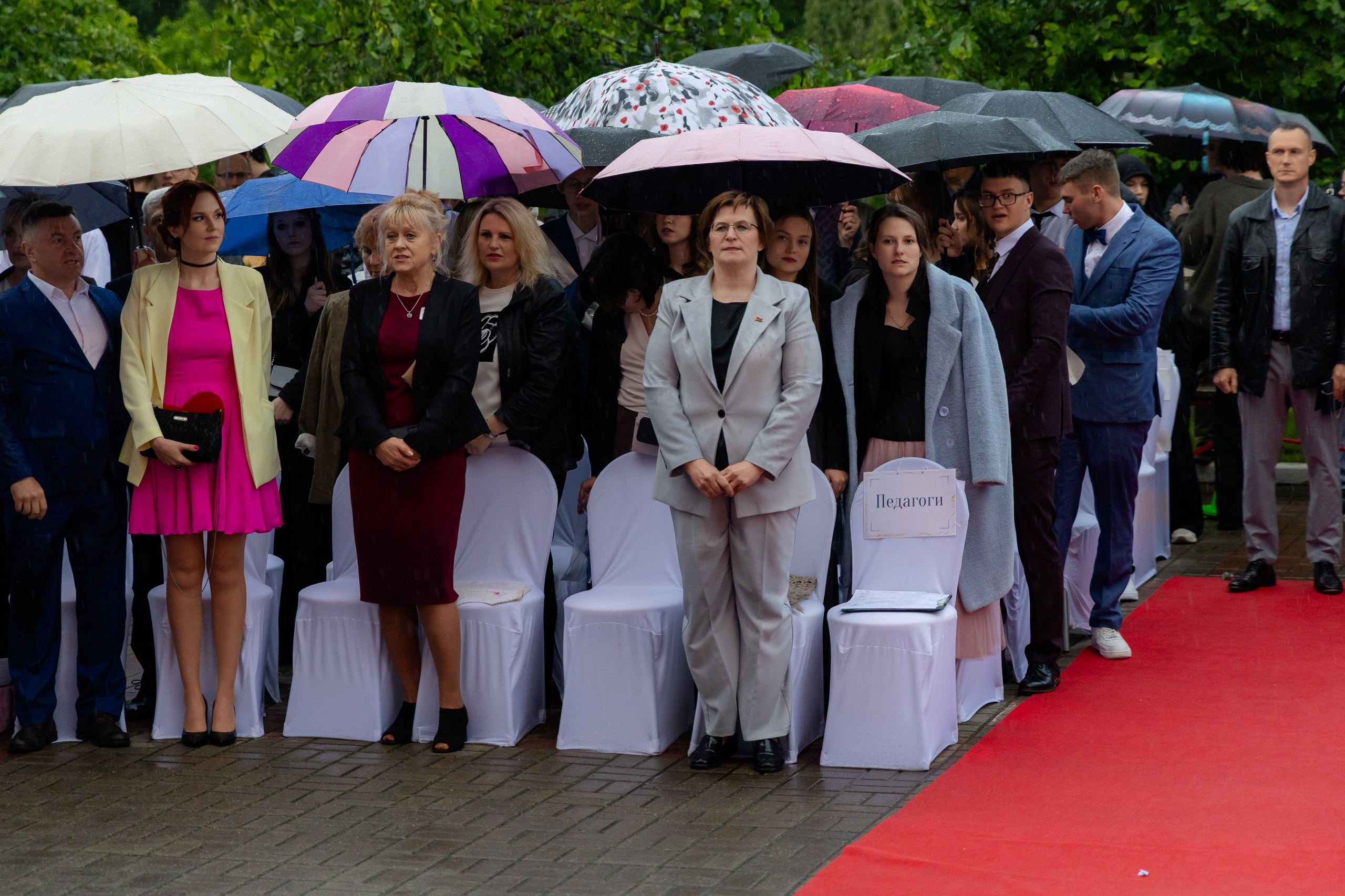 Школьный выпускной 2025 год в Минске, Беларуси. Свадебный фотограф в Минске/Беларуси Сергей Спиридонов