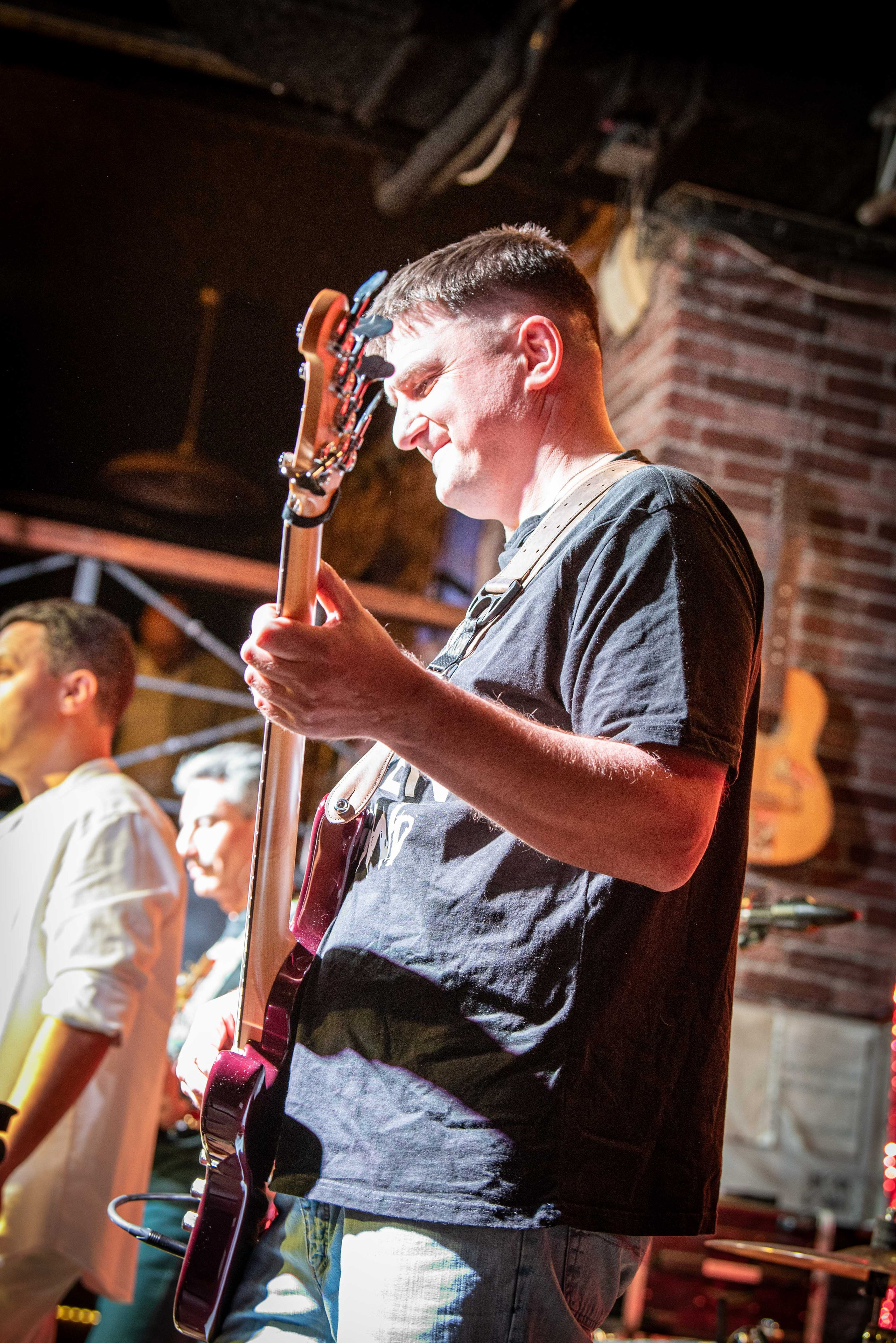 LifePub 16.12.2024. Московская кавер-группа BankBand