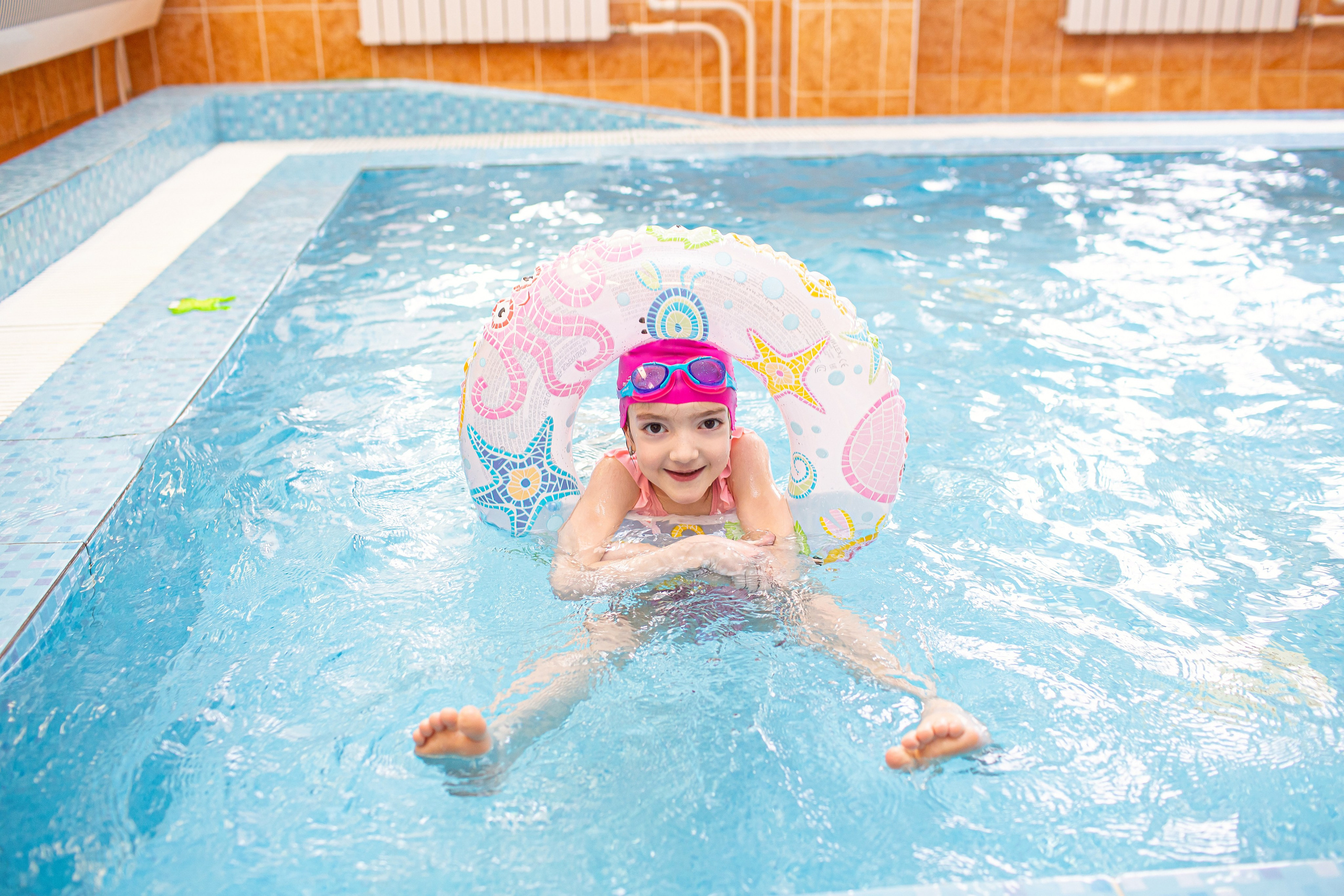 Бассейн в детском саду. Свадебный, семейный, детский фотограф в Санкт-Петербурге