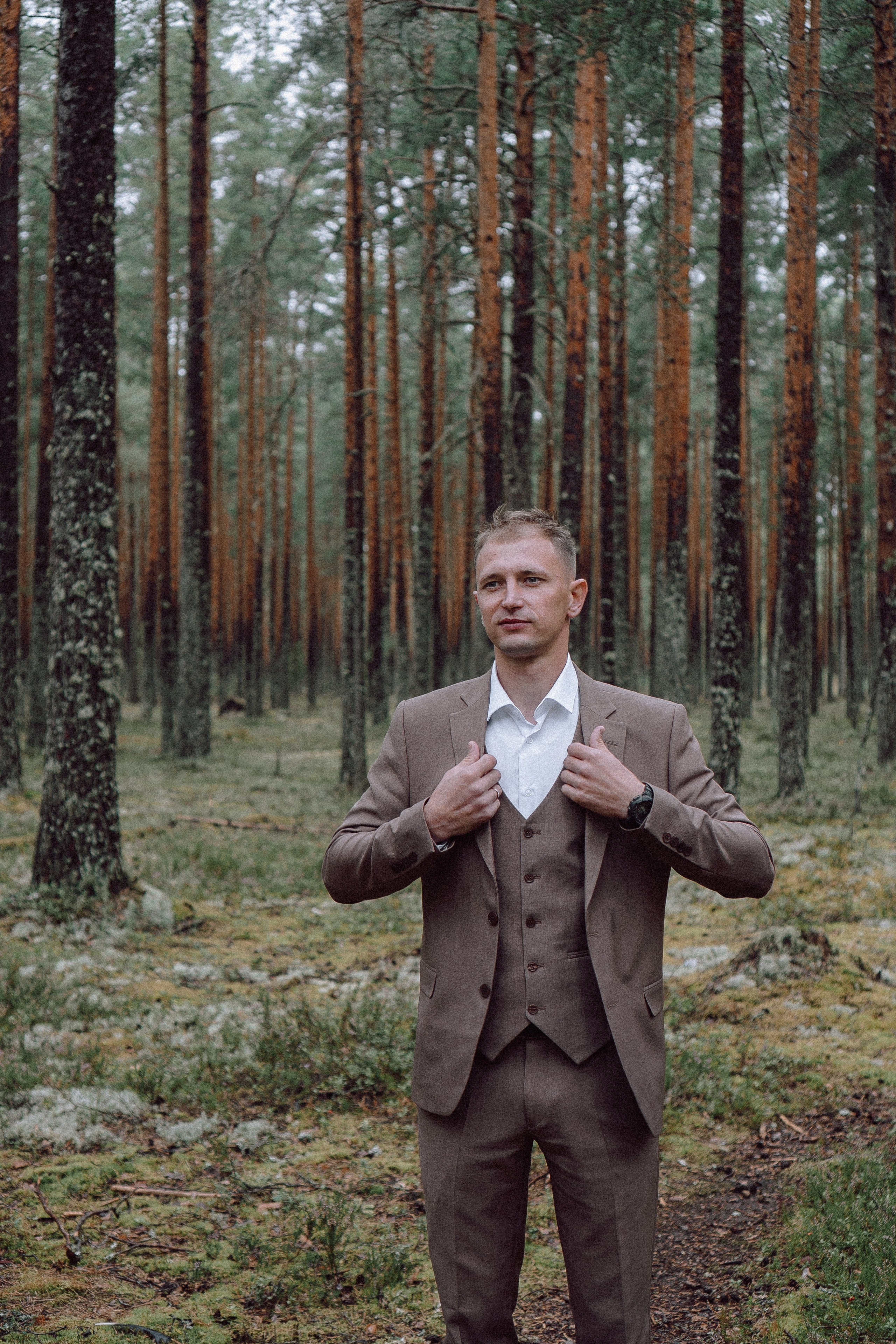 СВАДЕБНАЯ ФОТОСЕССИИЯ ПАРЫ В ГОРОДЕ ПРИОЗЕРСК В СОСНОВОМ ЛЕСУ И С ПИКАПОМ. Профессиональный фотограф, Санкт-Петербург — Виктория Богомолова