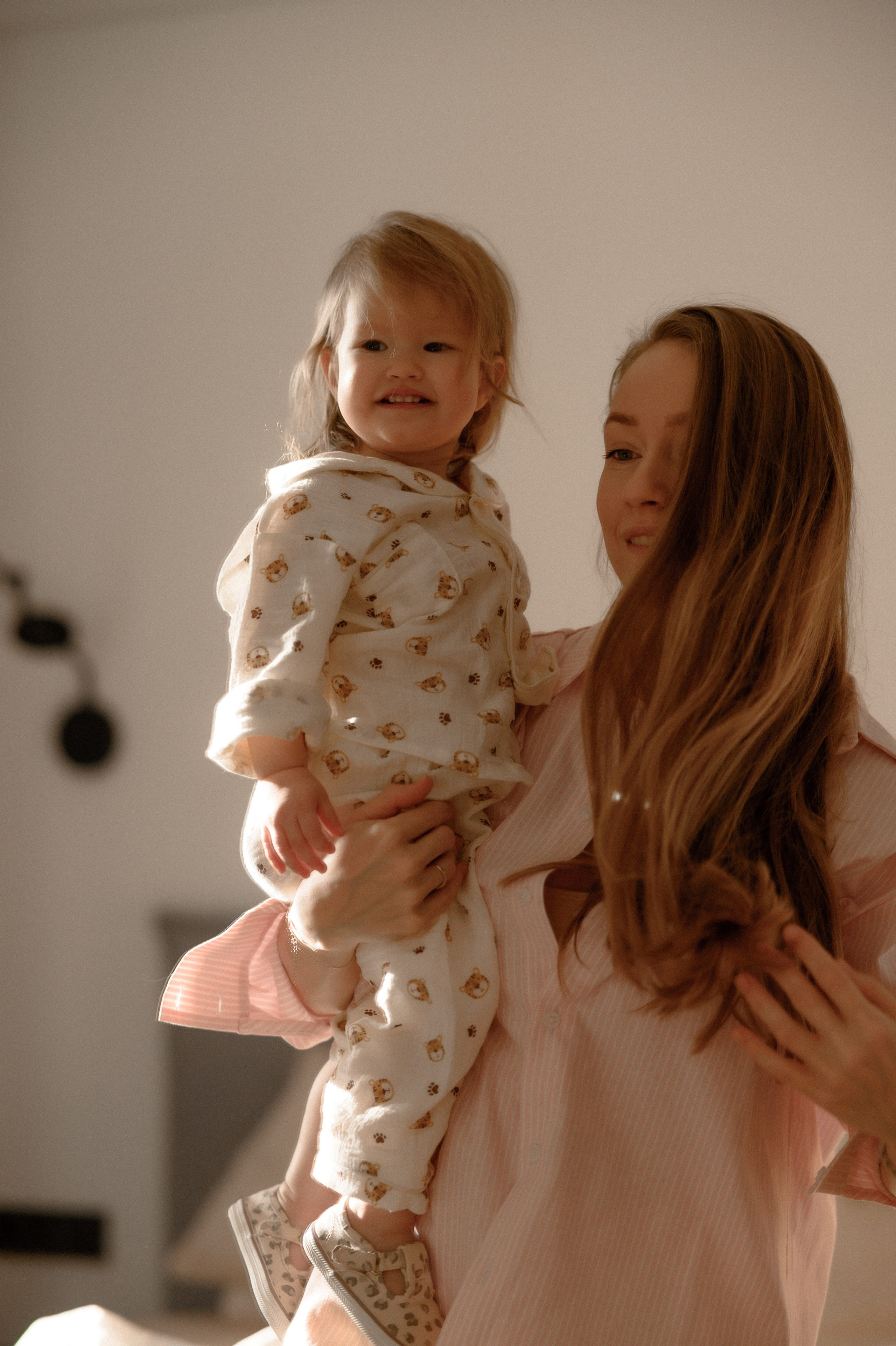 Даша и Варя дома. Семейный и свадебный lifestyle-фотограф в Москве Мария Петрова