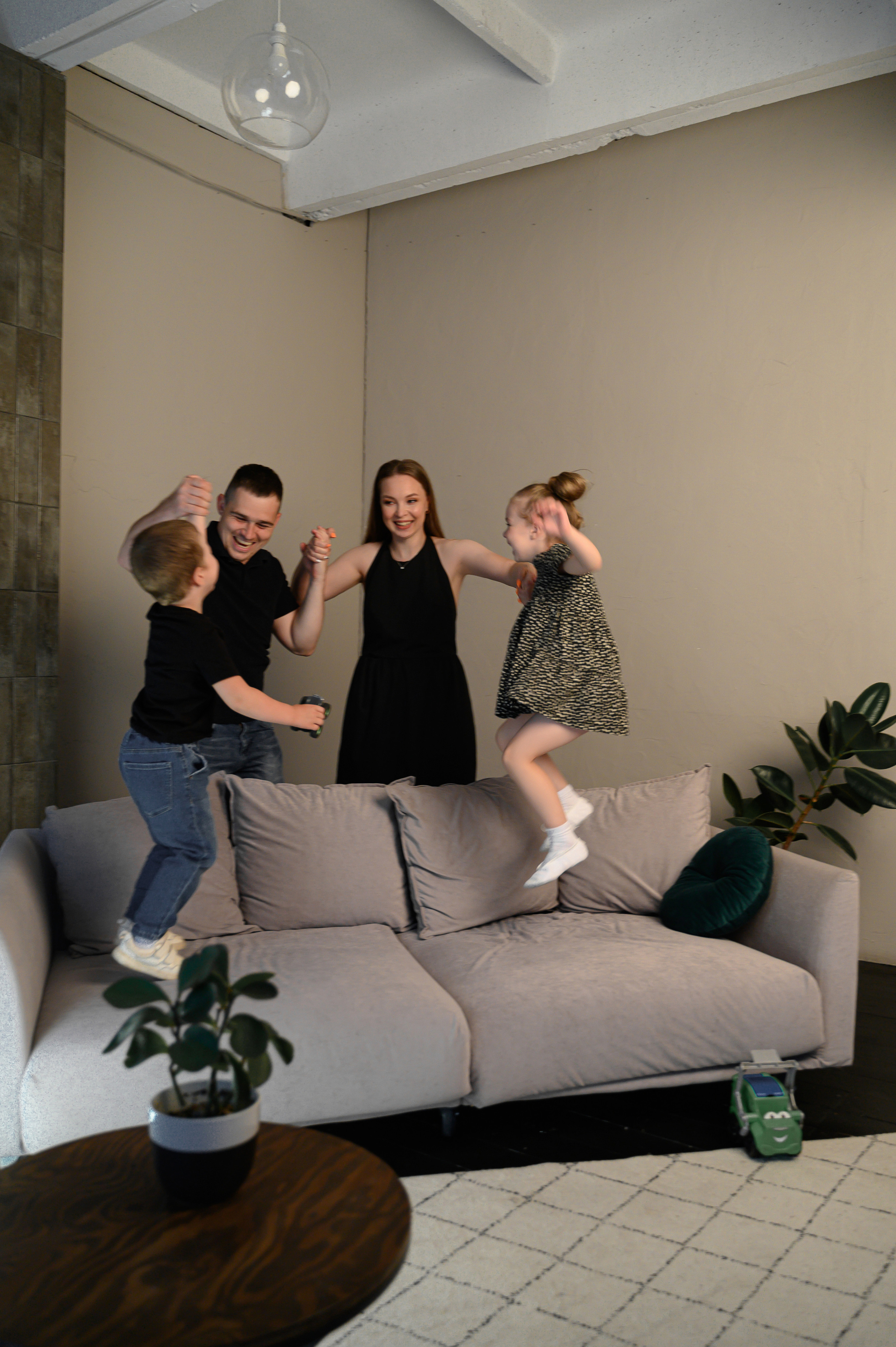 Лиана, Саша, Мия и Макс. Портретный и семейный фотограф в Екатеринбурге Мария Чахеева