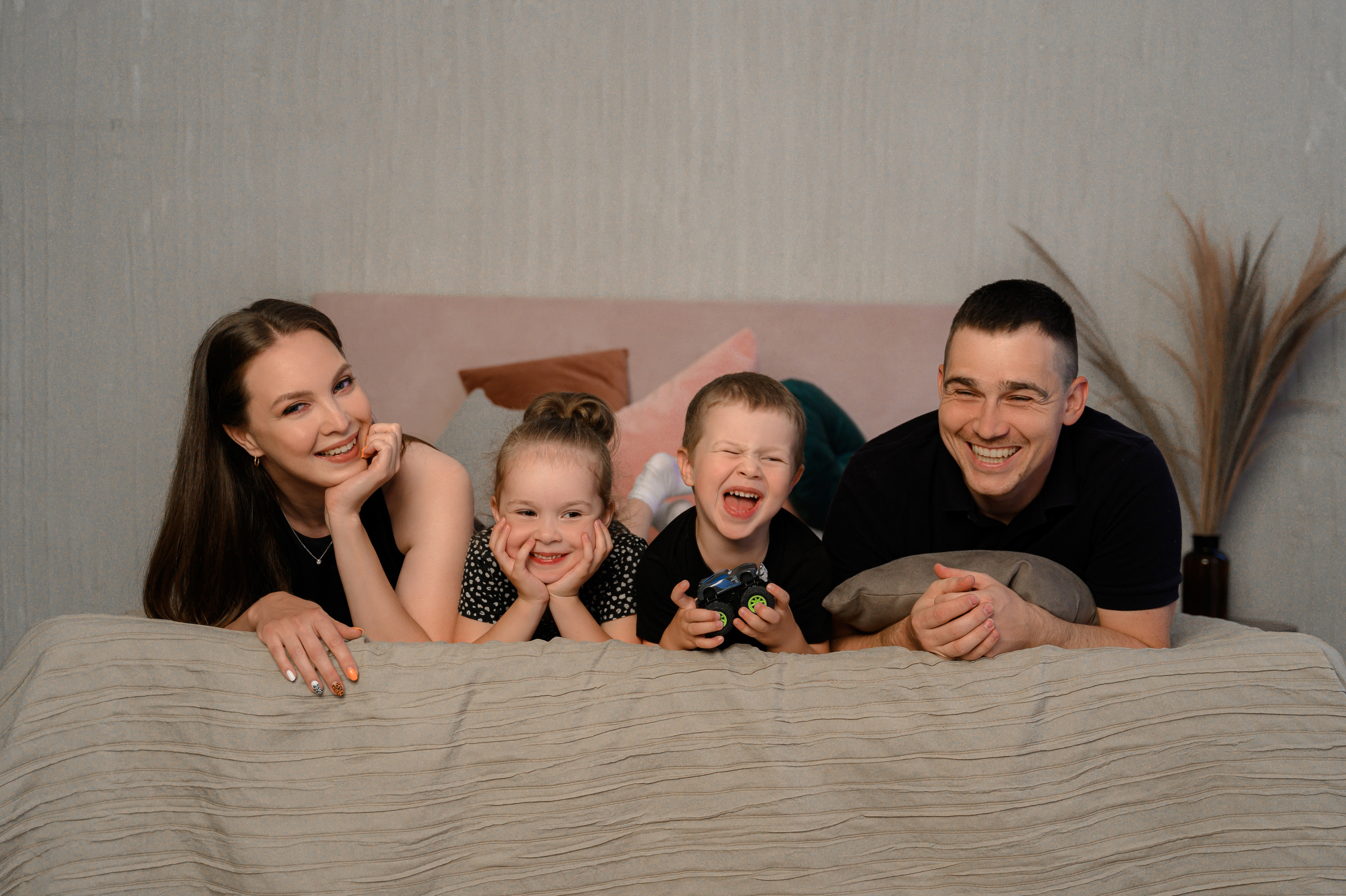 Лиана, Саша, Мия и Макс. Портретный и семейный фотограф в Екатеринбурге Мария Чахеева