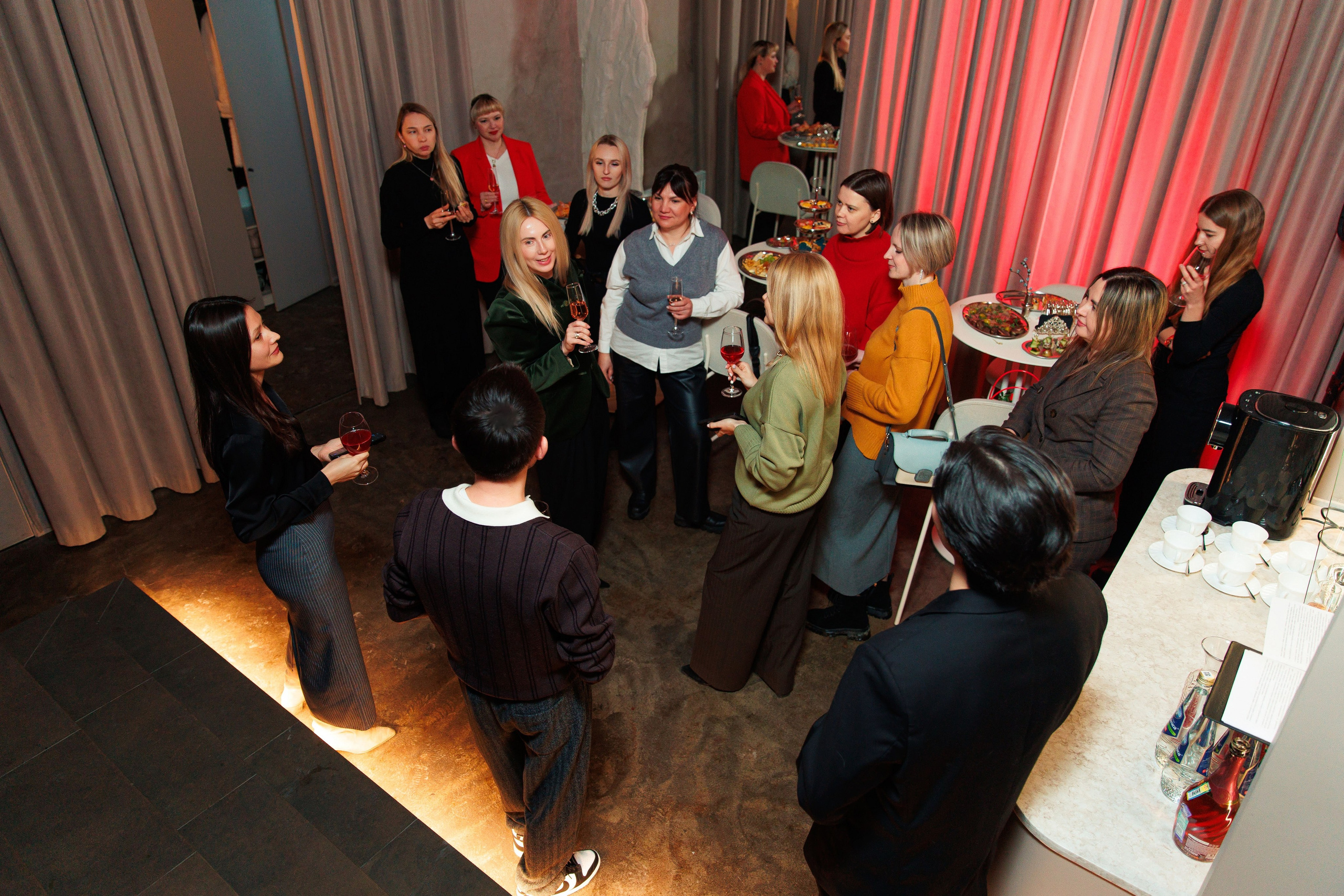 Третий трест в Доме Мафии. Репортажный и свадебный фотограф в Уфе Павел Кожевников