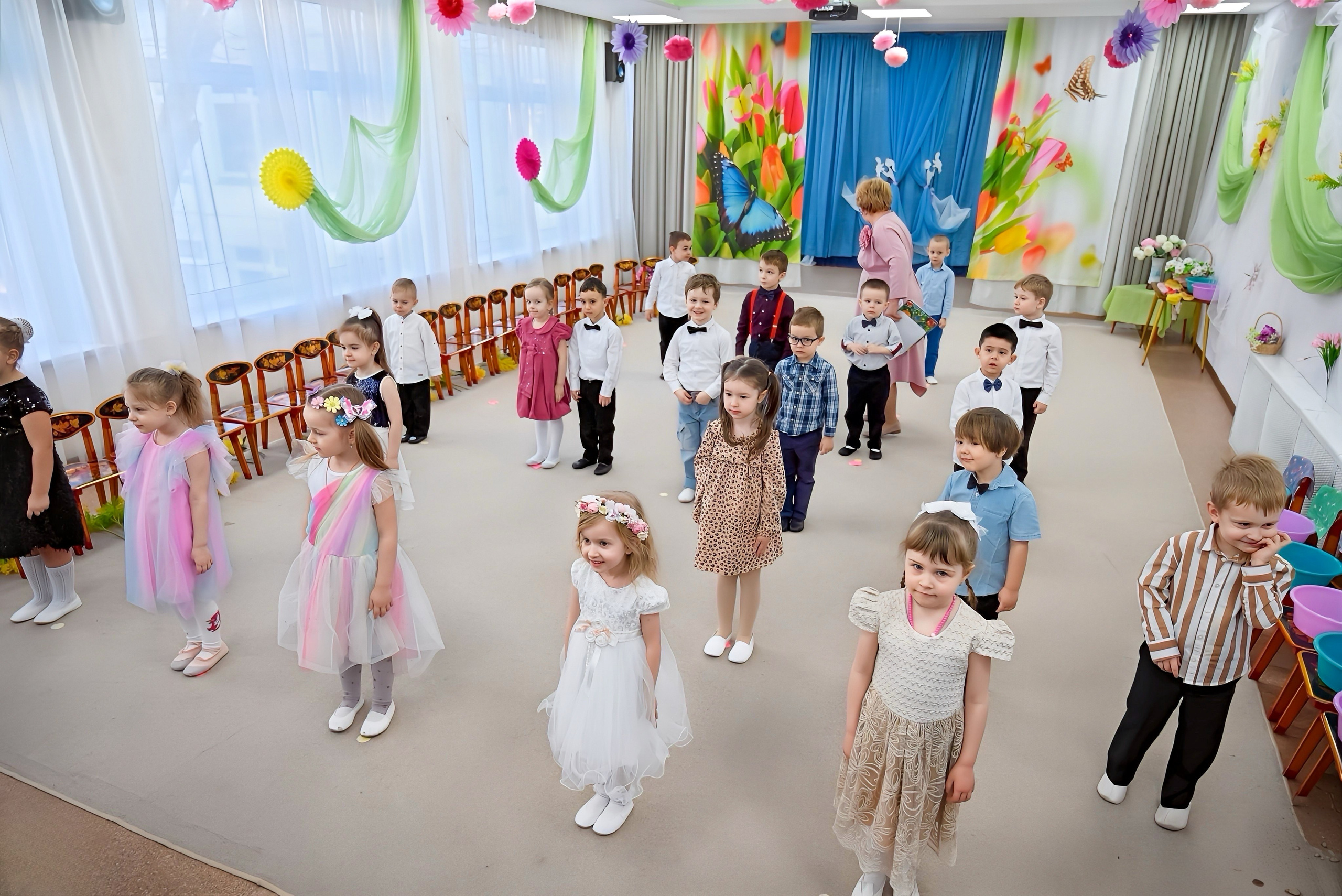 Праздник в группе «Дружная семейка». Семейный и детский фотограф Москва