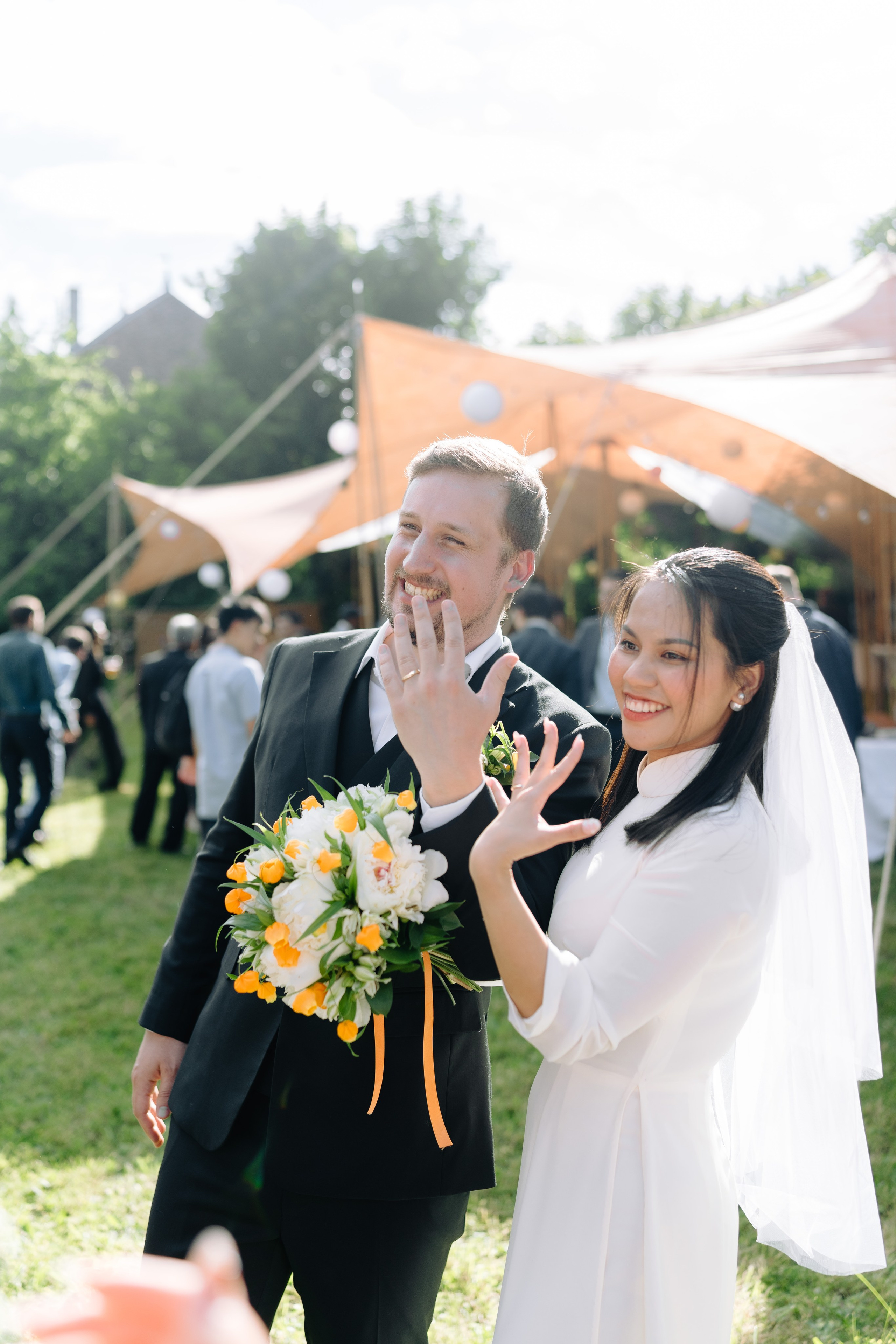 Nhi & Samuel | courtyard. Photographe de Mariage Professionnelle — Genève & Suisse Romande | Tanya Creator