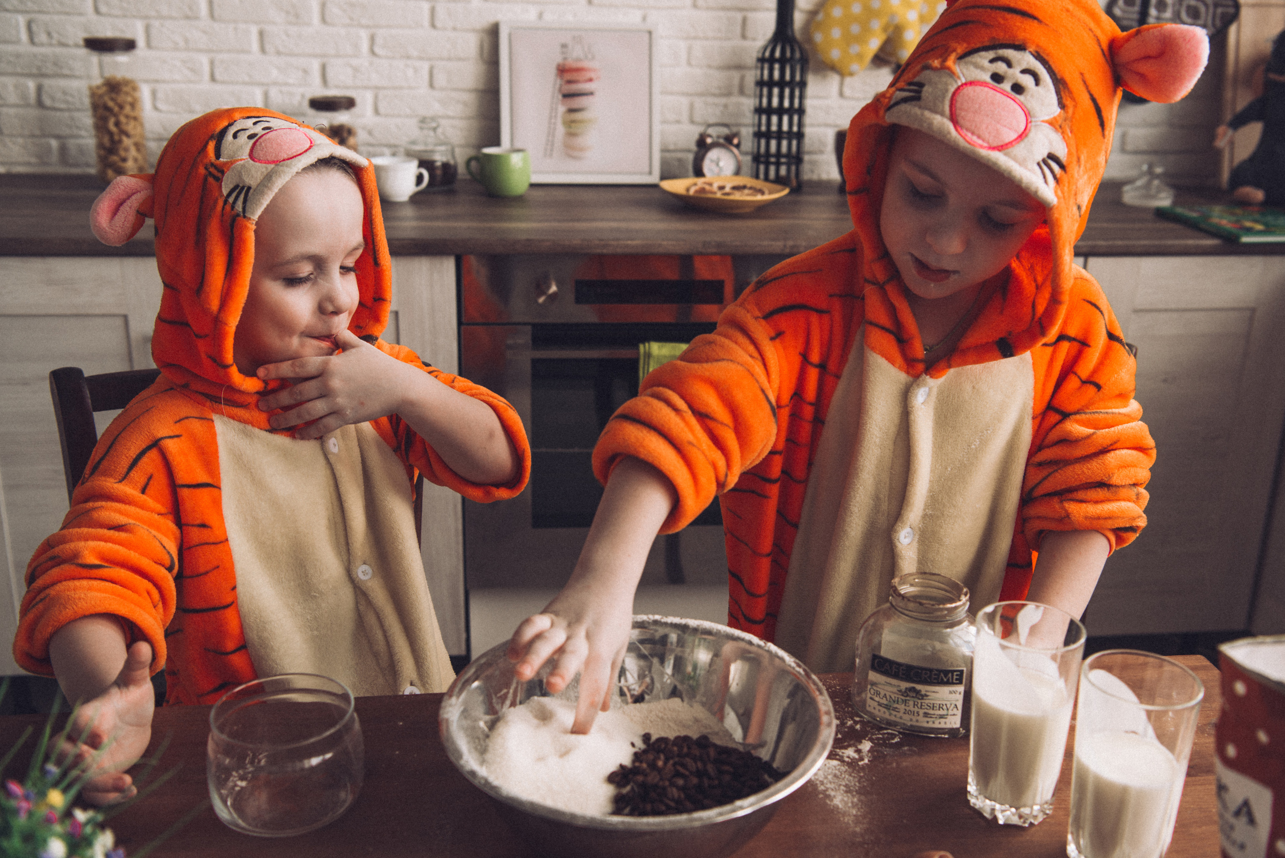 Пока НЕ ВСЕ дома. Фотограф Юлия Исаева