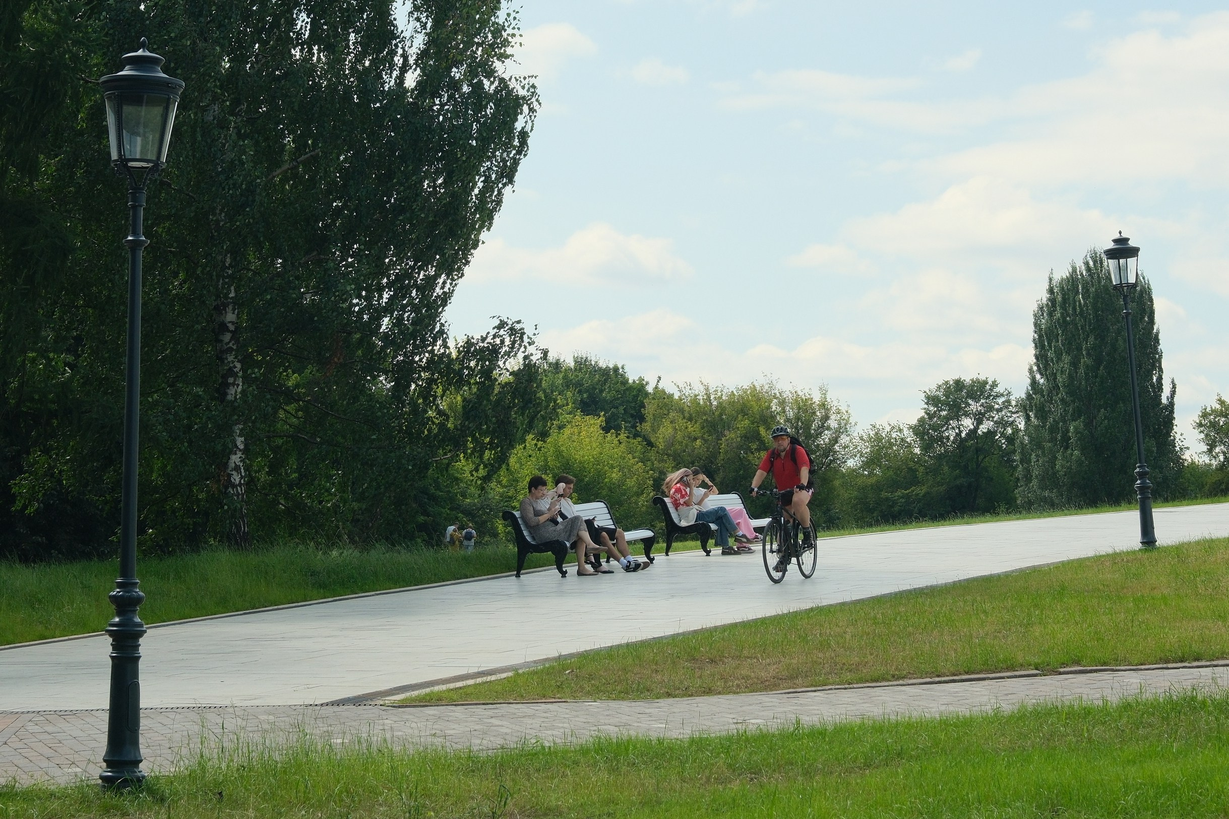 Улица, люди, жизнь…