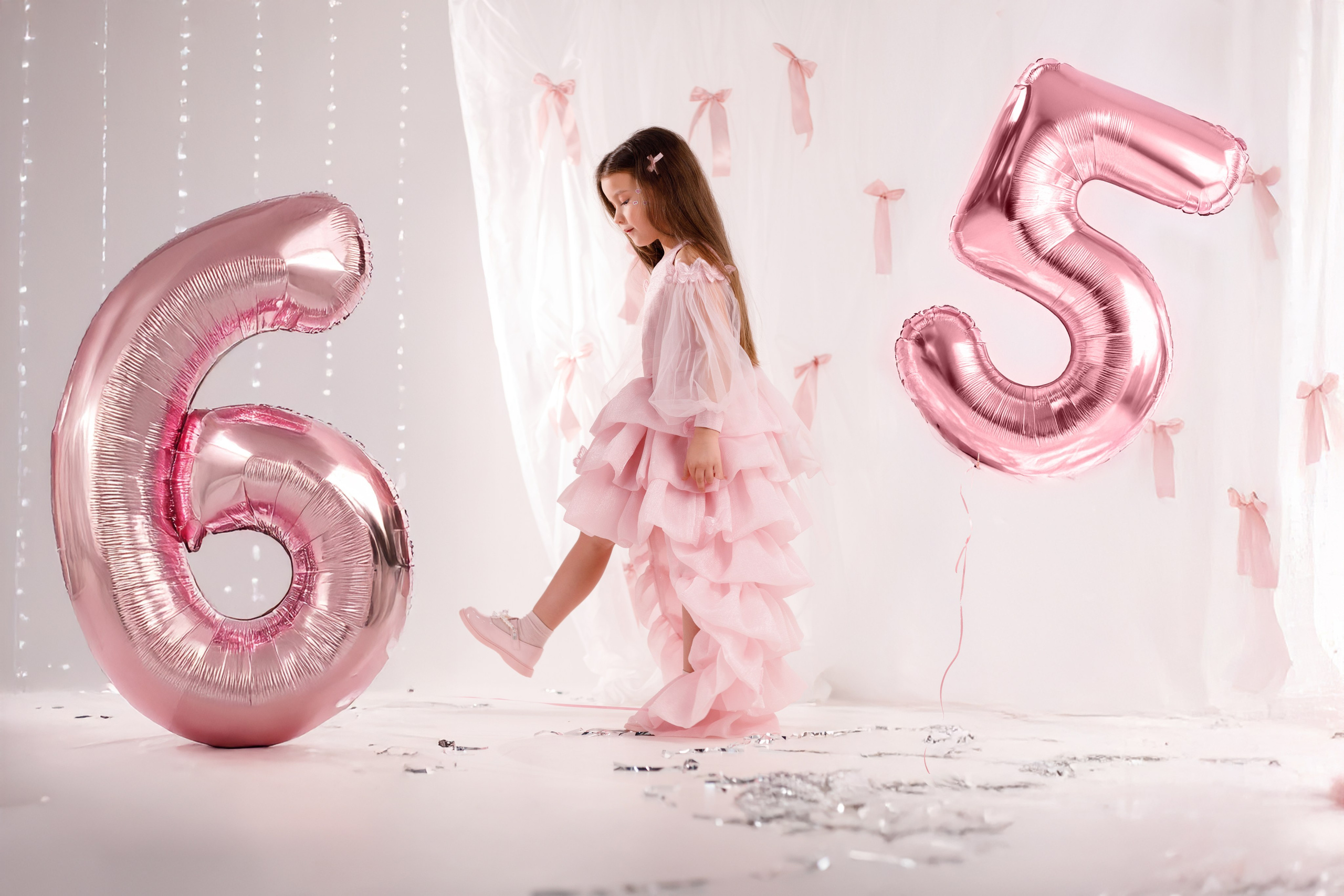 Фотосессия на День Рождения для девочек — сладкий праздник в сказочных декорациях. Детский студийный фотограф Сочи