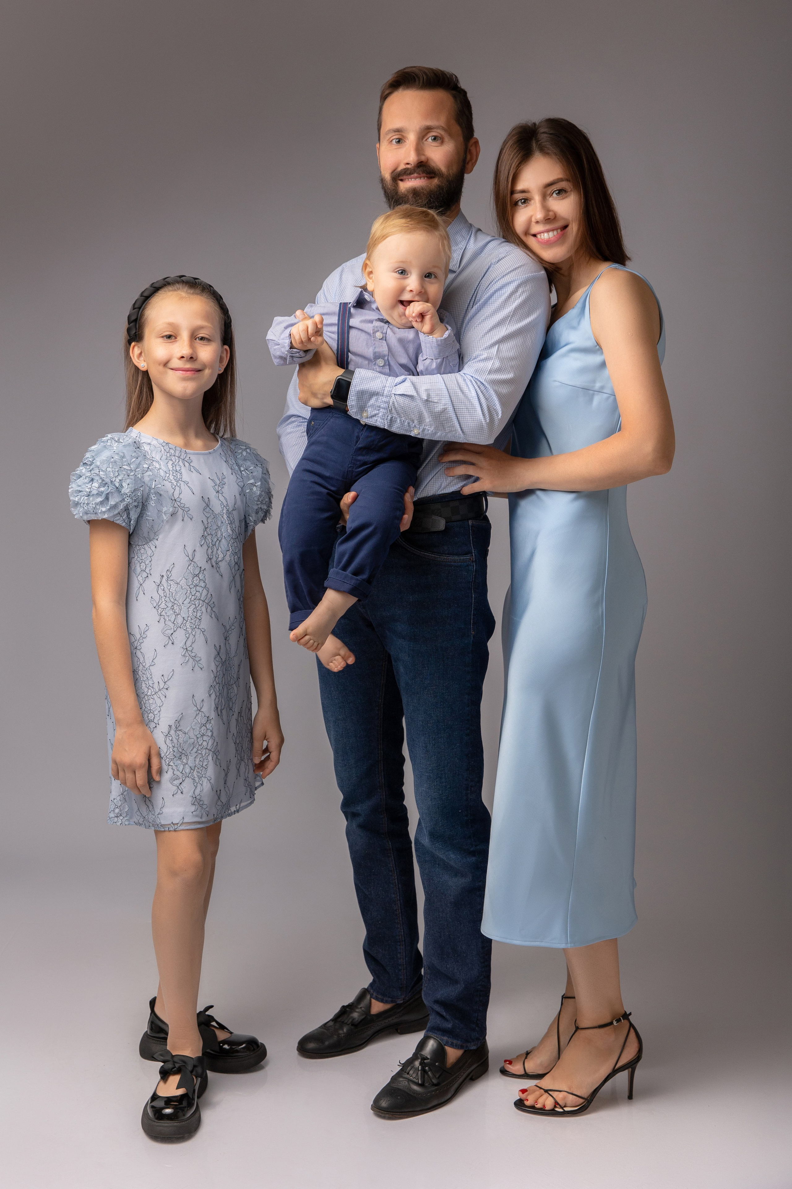 Кадры с родителями. Фотограф новорожденных, семейный фотограф в Санкт-Петербурге