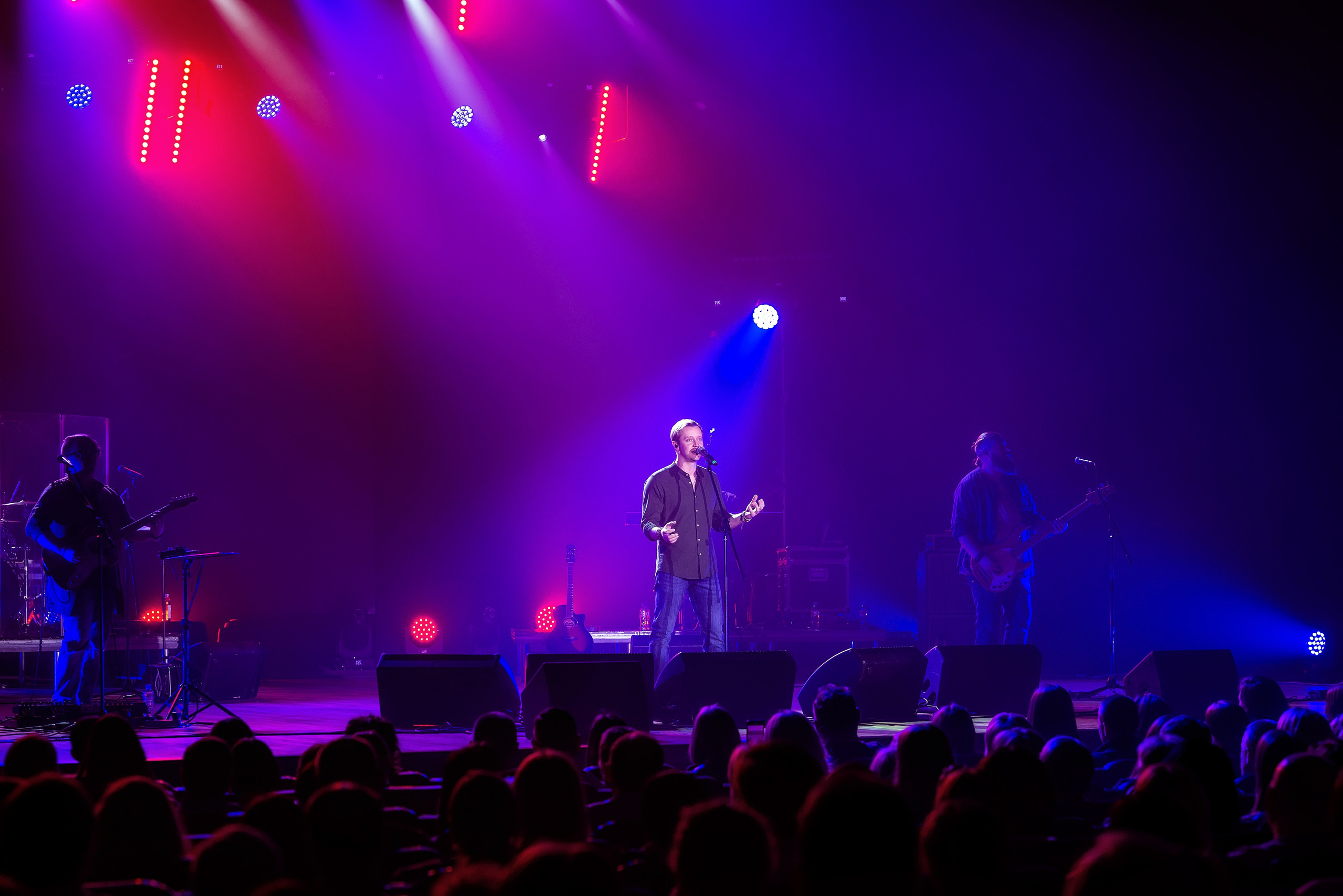 Концерт Пелагеи. Школьный, фэшн фотограф в Тюмени и в России Ирина Королева