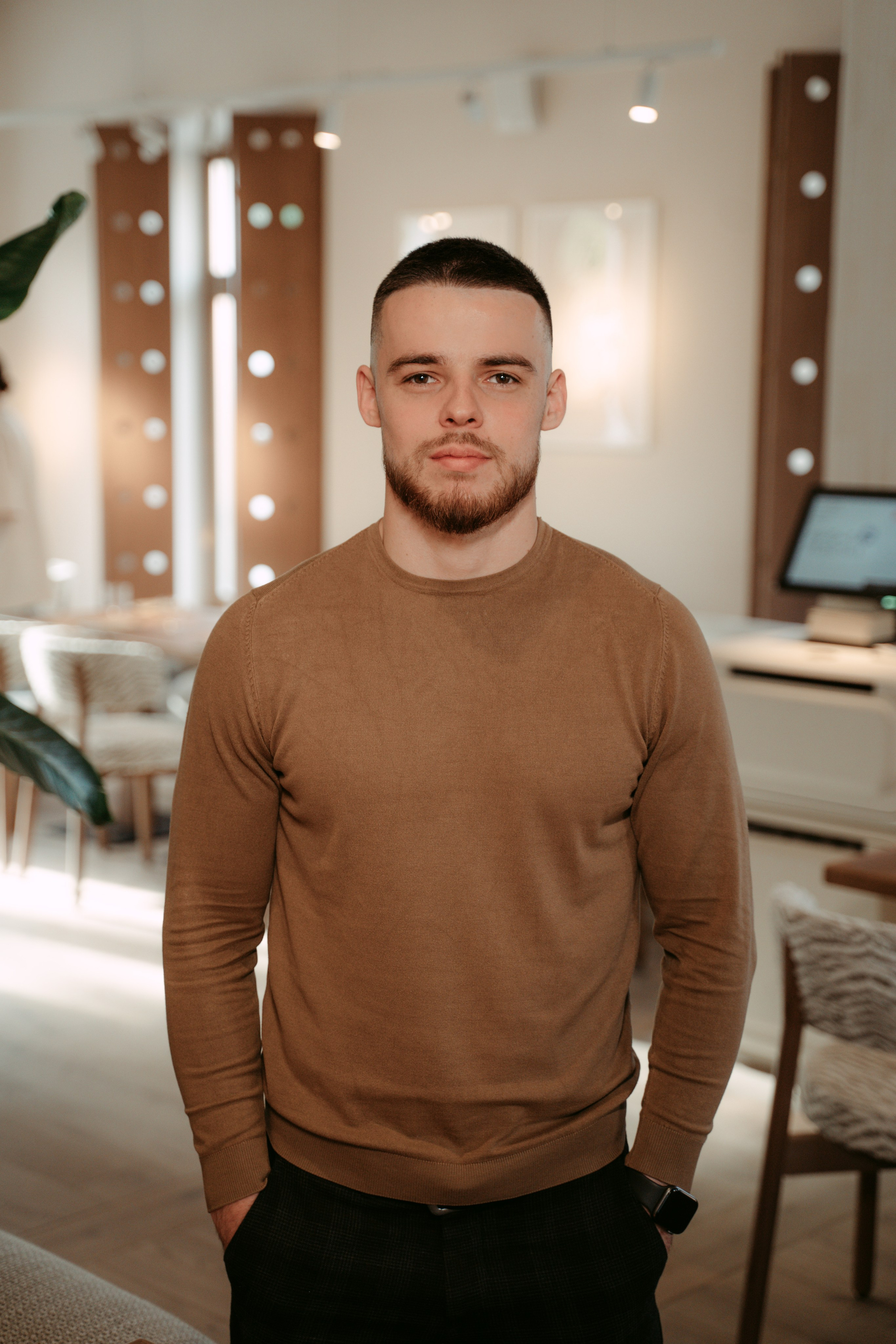 Хорошая девочка / Открытие ресторана в Казани. Саша Копылов, фотограф в Казани