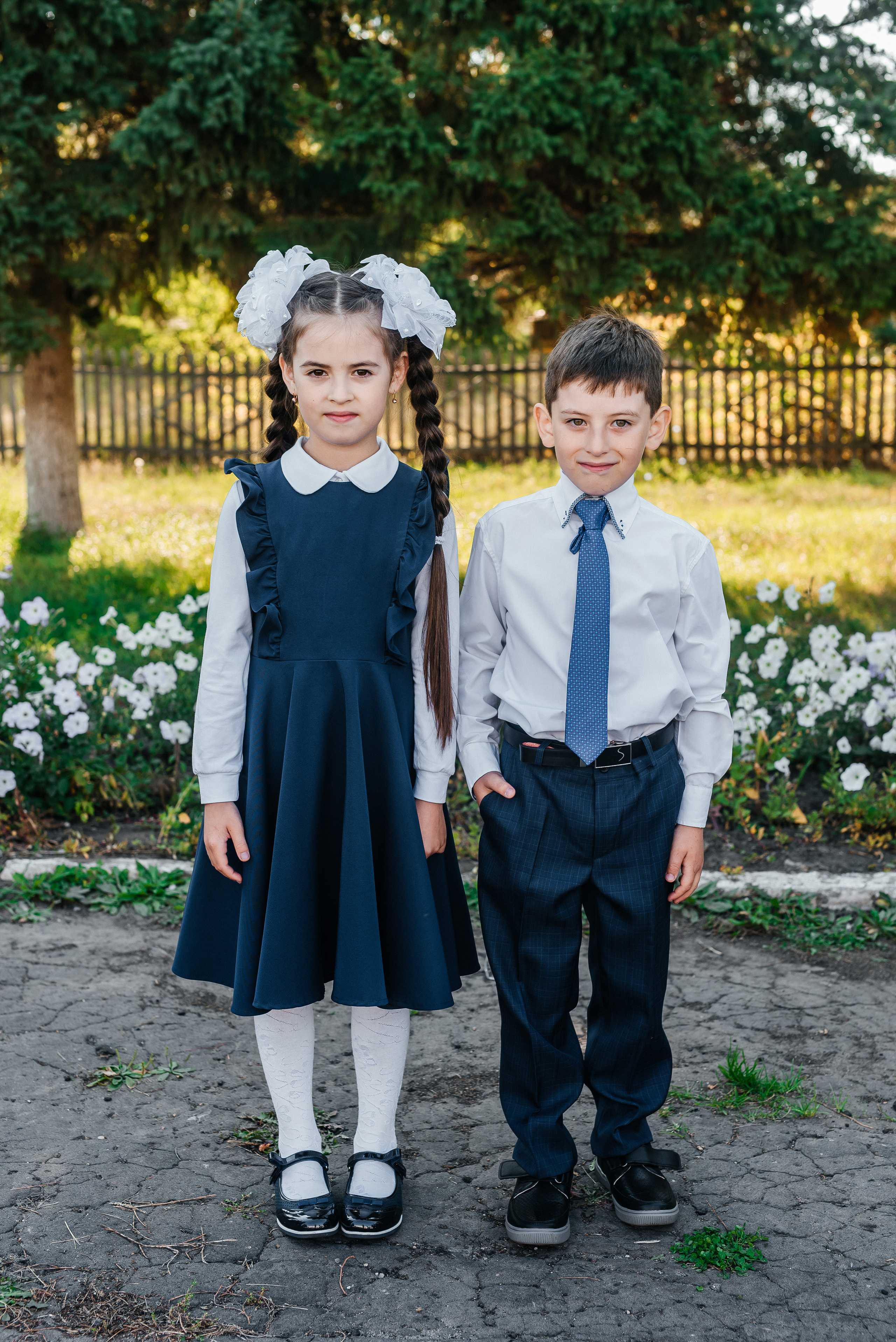 Фотосъёмка 1 сентября (торжественная линейка 1 класс). Семейный фотограф в Барнауле