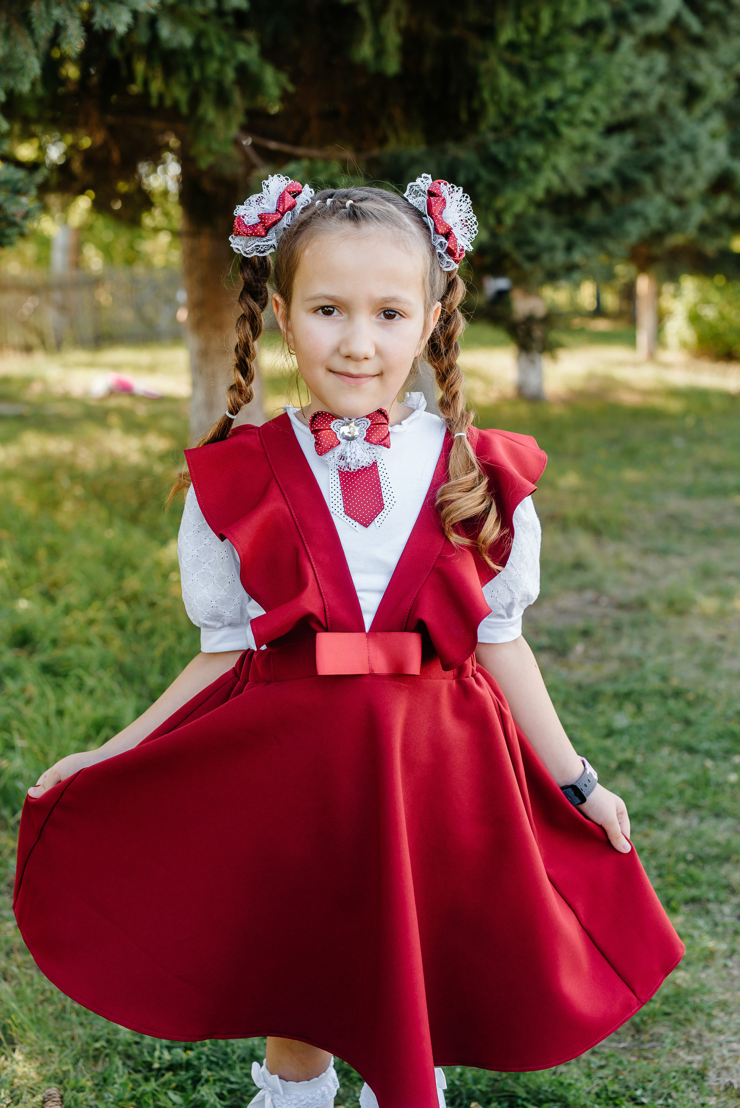 Фотосъёмка 1 сентября (торжественная линейка 1 класс). Семейный фотограф в Барнауле