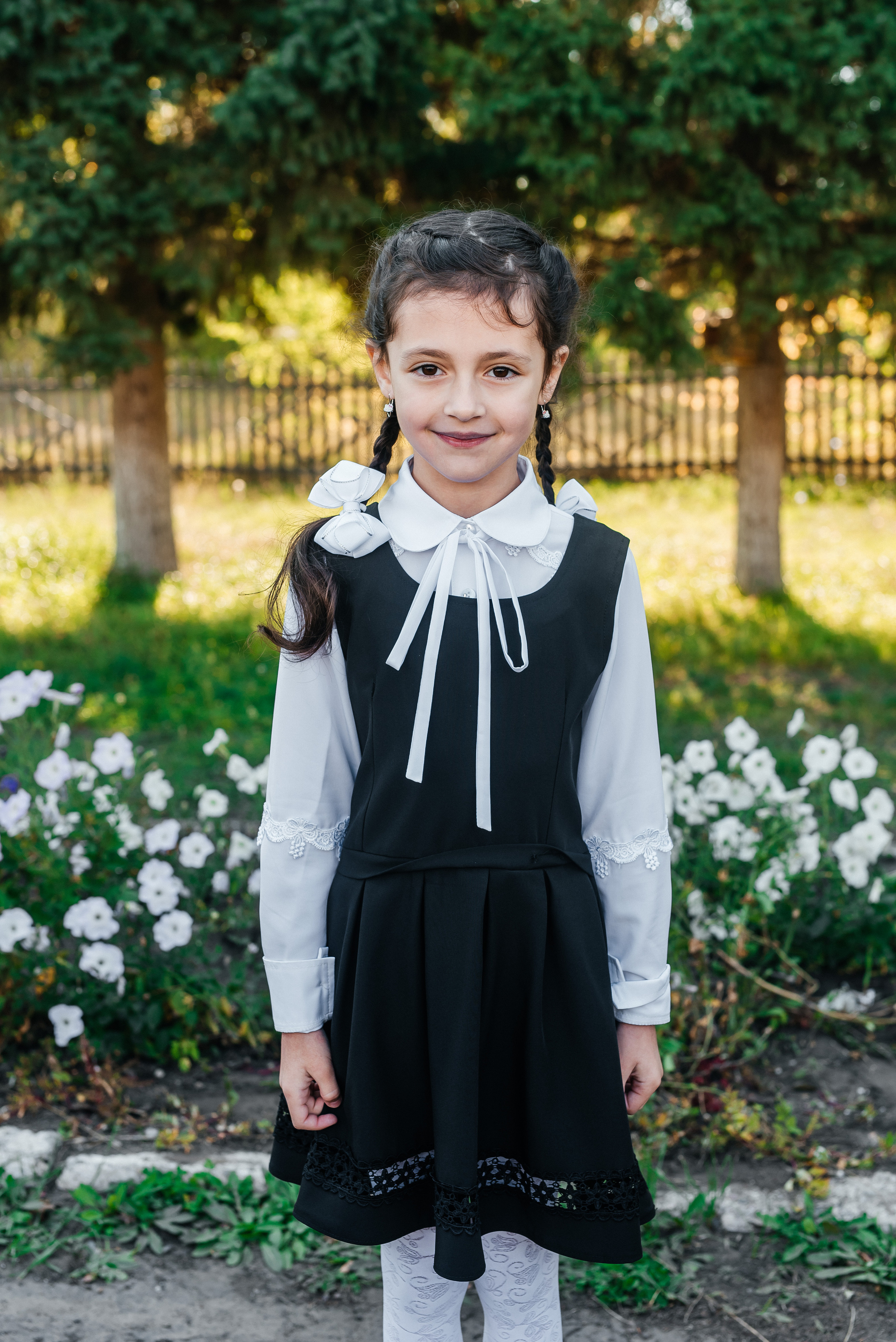 Фотосъёмка 1 сентября (торжественная линейка 1 класс). Семейный фотограф в Барнауле