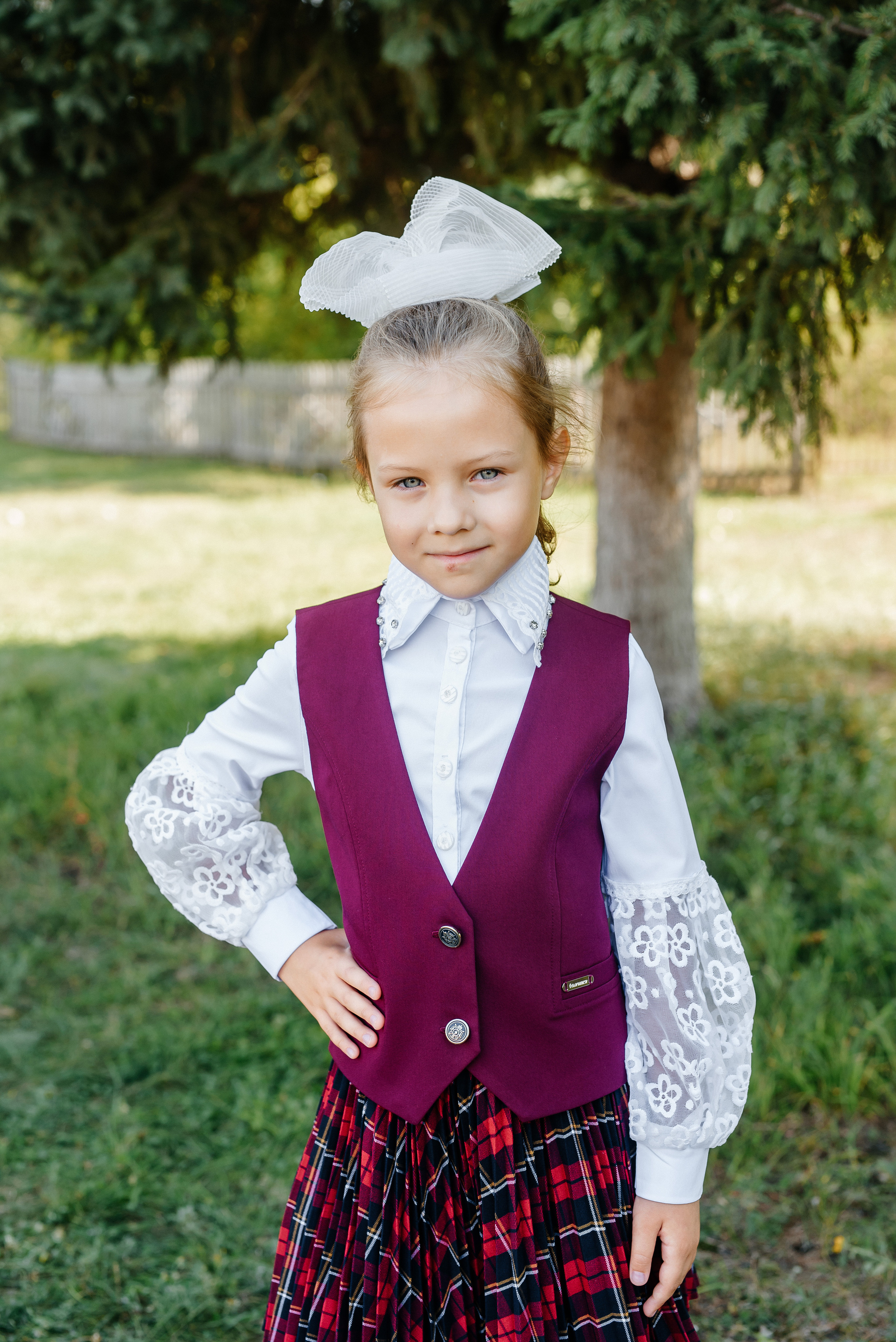 Фотосъёмка 1 сентября (торжественная линейка 1 класс). Семейный фотограф в Барнауле