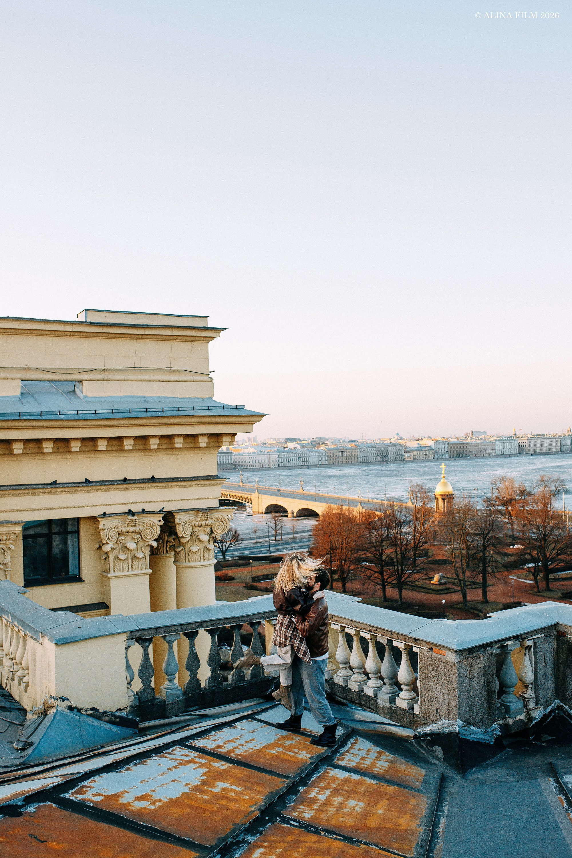 Фотосессия на крыше у Петропавловской крепости. Фотограф в Санкт-Петербурге Alina Film