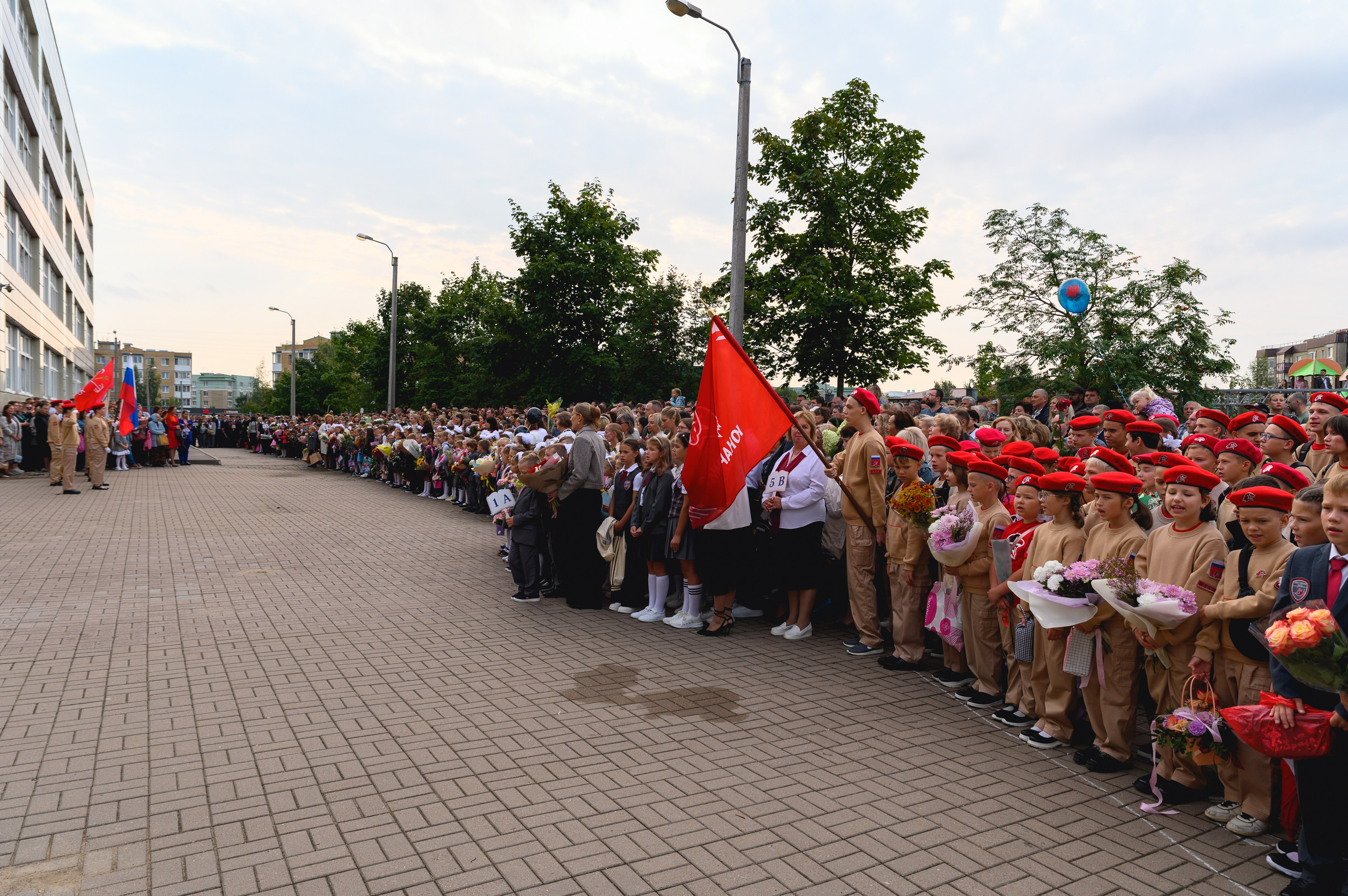 Школа 335. 1 сентября. Ваш свадебный и репортажный фотограф в Санкт-Петербурге Вячеслав Ивахненко