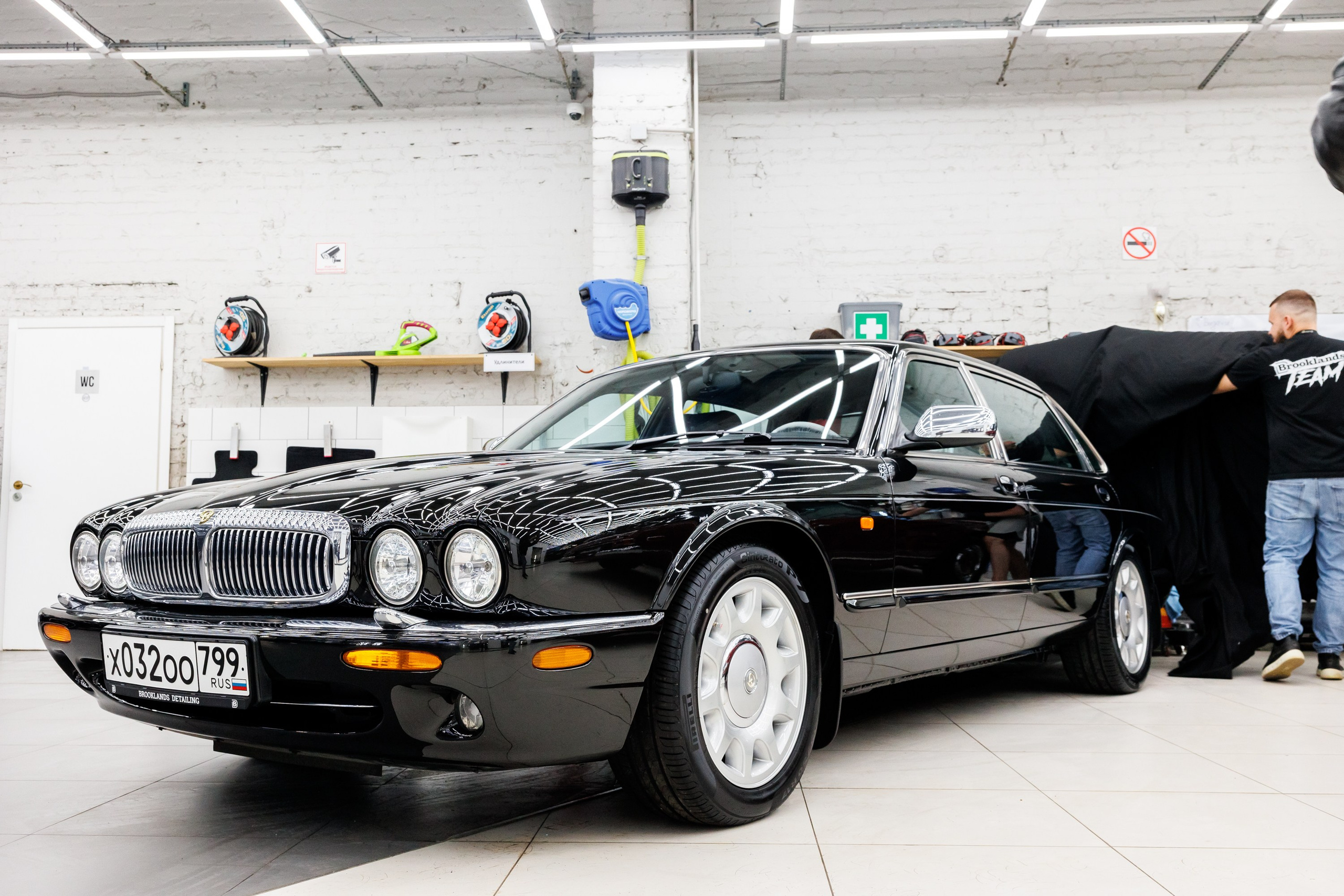 Автомобильная фотосъёмка Daimler Xj8. Фотограф Сергей Лукьянов @xapeton_photo Москва